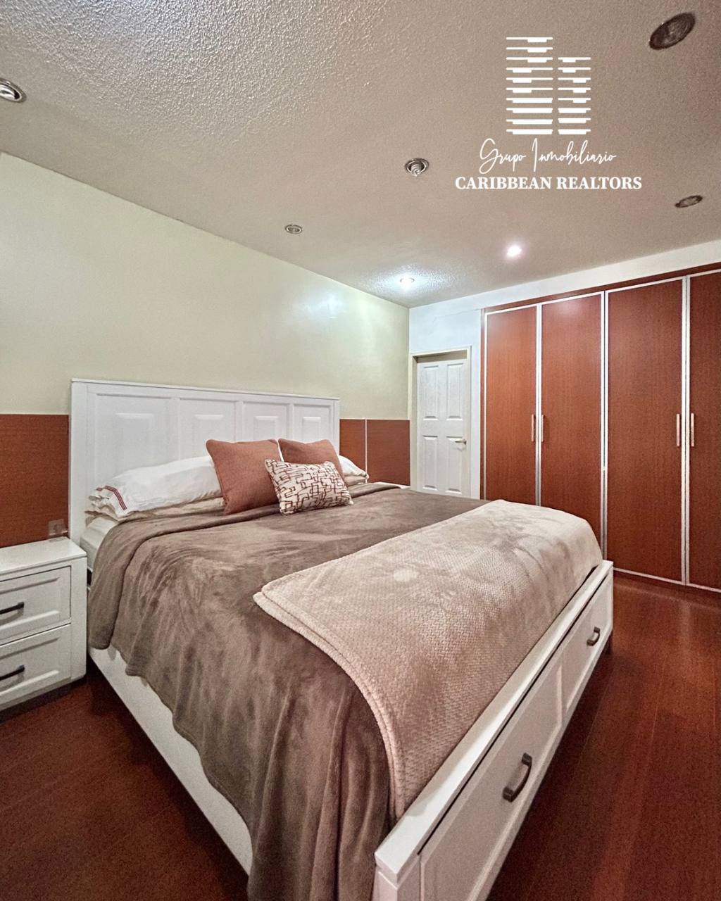 EN VENTA DOS TOWNHOSES INTEGRADOS EN EL CONJUNTO RESIDENCIAL VILLAS DEL VALLE. EL VALLE DEL ESPIRITU SANTO.