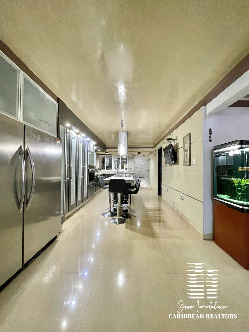 EN VENTA TOWN HOUSE EN EL CONJUNTO RESIDENCIAL AGUAMARINA COUNTRY CLUB. PARAISO II. PAMPATAR.