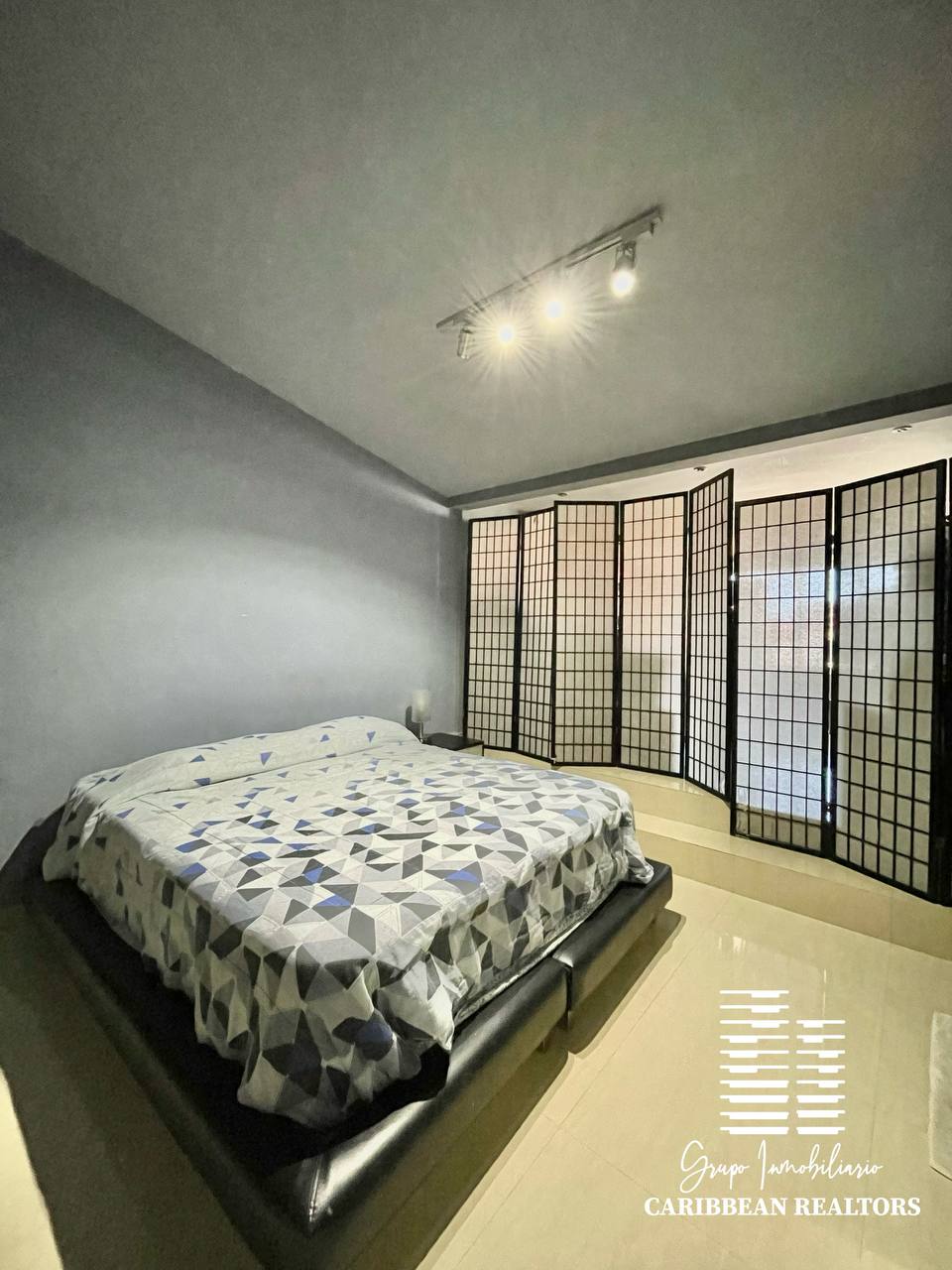 EN VENTA TOWN HOUSE EN EL CONJUNTO RESIDENCIAL AGUAMARINA COUNTRY CLUB. PARAISO II. PAMPATAR.