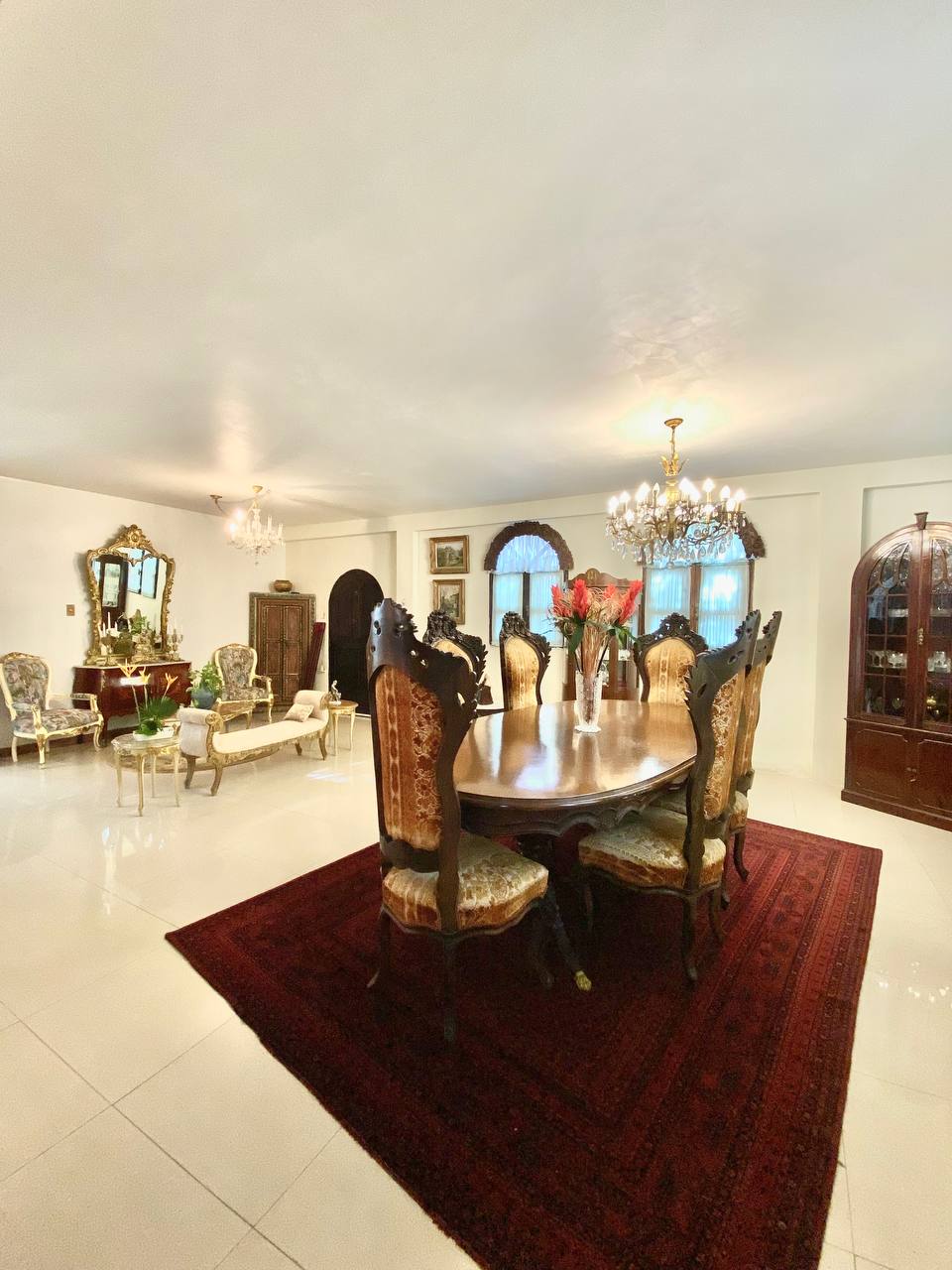 EN VENTA CASA QUINTA EN LA URBANIZACIÓN JORGE COLL.