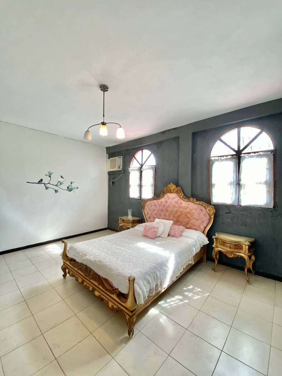 EN VENTA CASA QUINTA EN LA URBANIZACIÓN JORGE COLL.