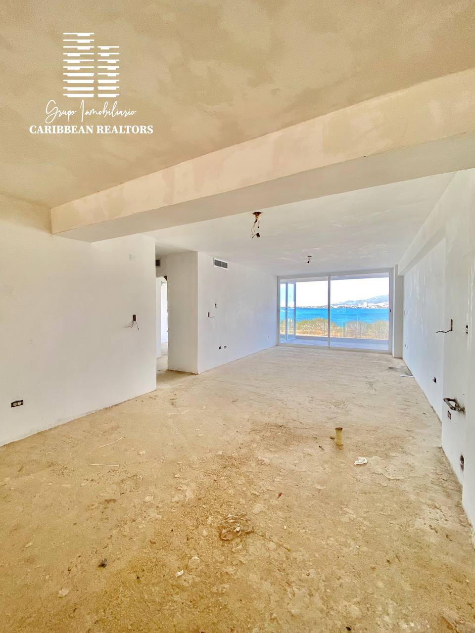 EN VENTA APARTAMENTO CON VISTA AL MAR EN EL CONJ RESD MORRO DE LA MAR II. 