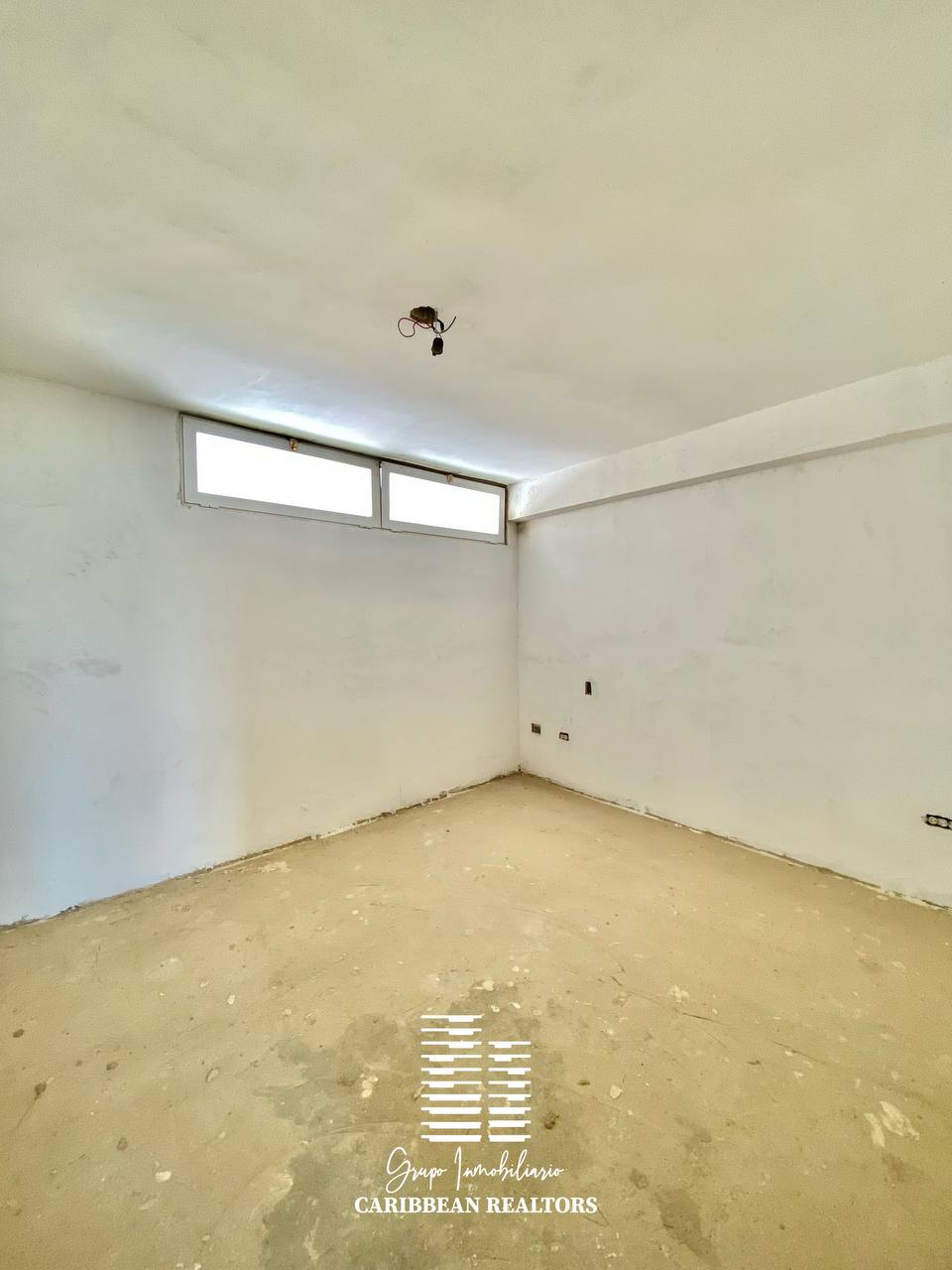 EN VENTA APARTAMENTO CON VISTA AL MAR EN EL CONJ RESD MORRO DE LA MAR II. 