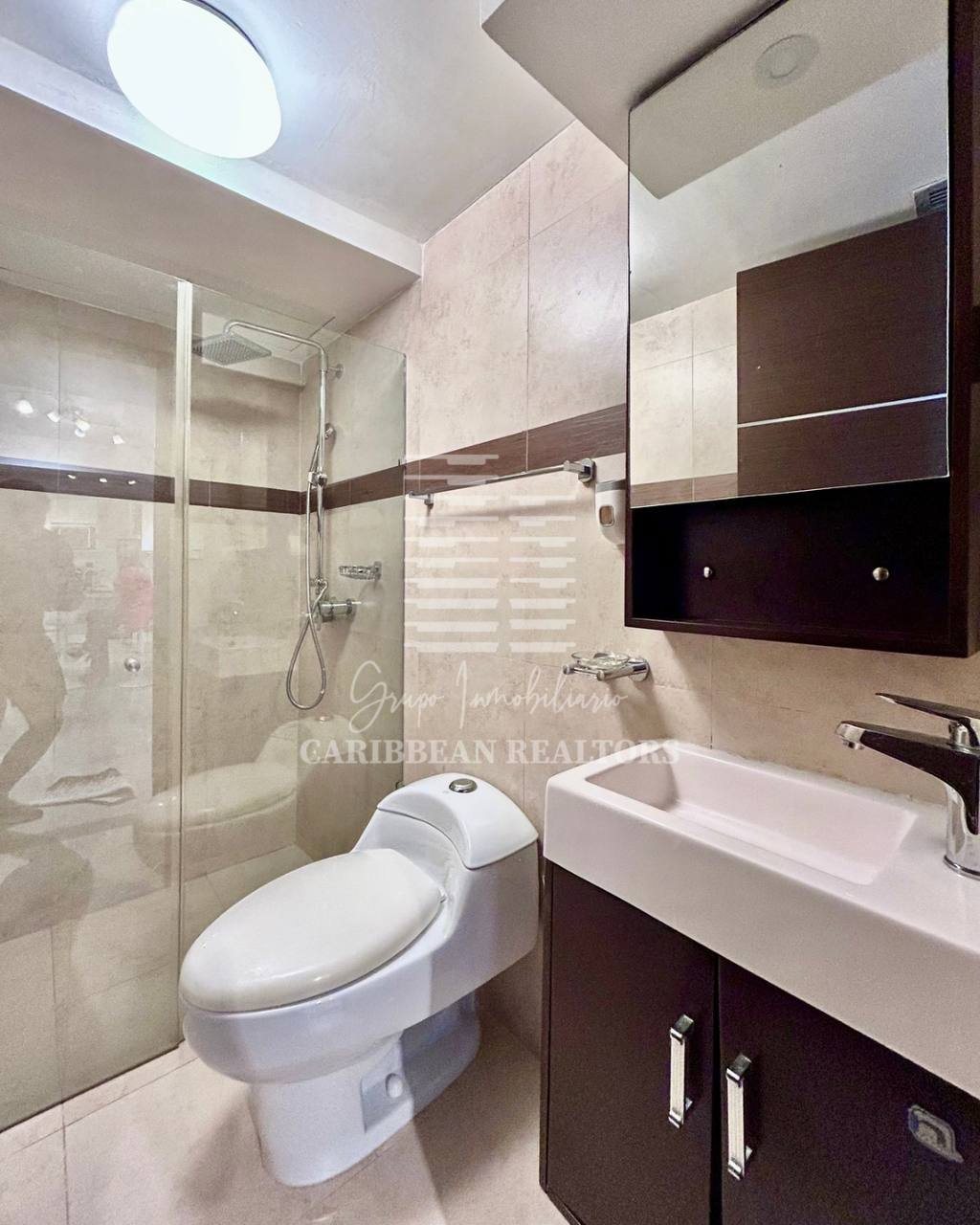 EN VENTA MODERNO APARTAMENTO EN EL CONJUNTO RESIDENCIAL ALAQUA PLAZA & CONDOMINIUM, TORRE 1000. PLAYA EL ANGEL. PAMPATAR.