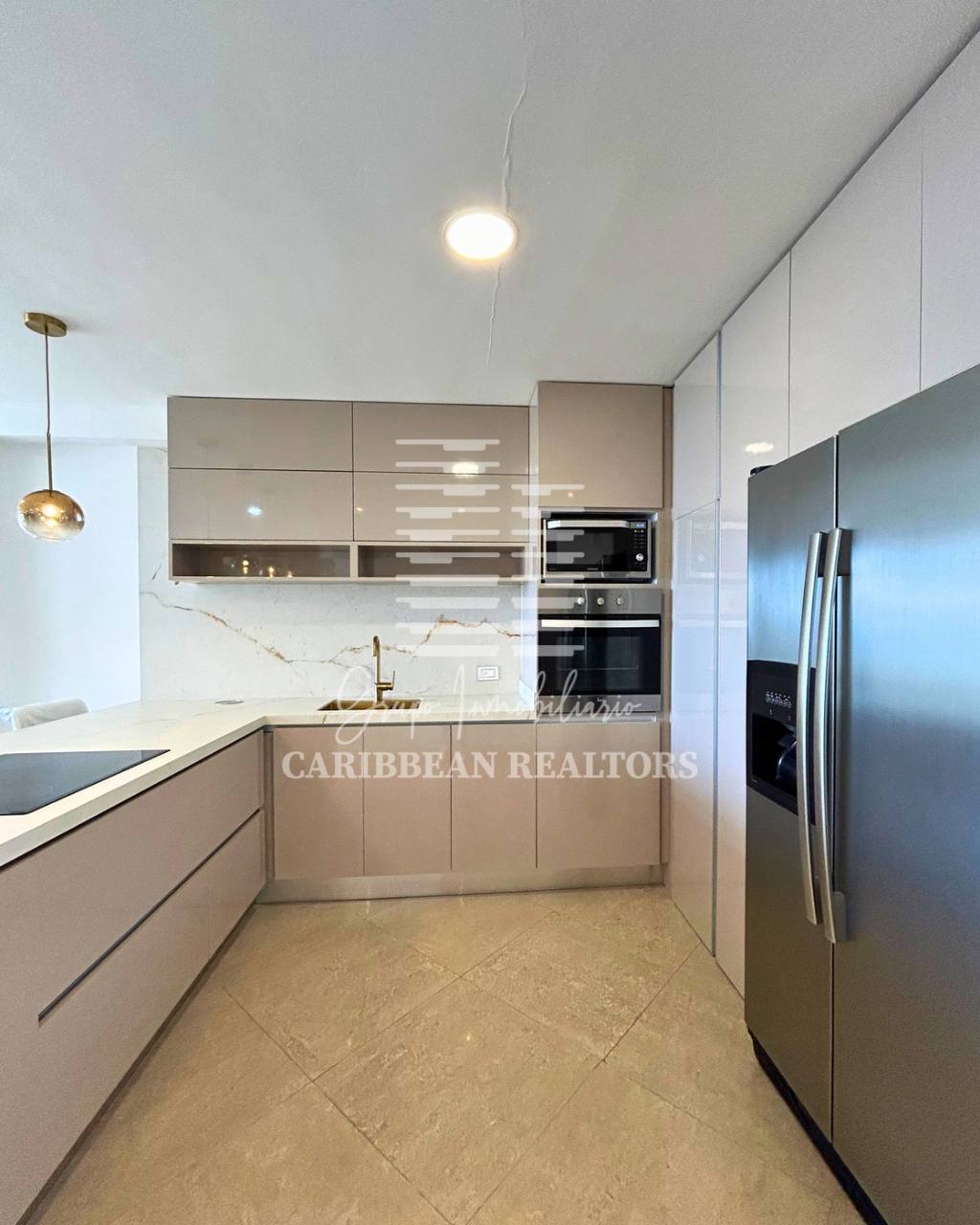 EN ALQUILER VACACIONAL MODERNO APARTAMENTO EN EL CONJUNTO RESIDENCIAL BLUE BAY EN PLAYA MORENO.