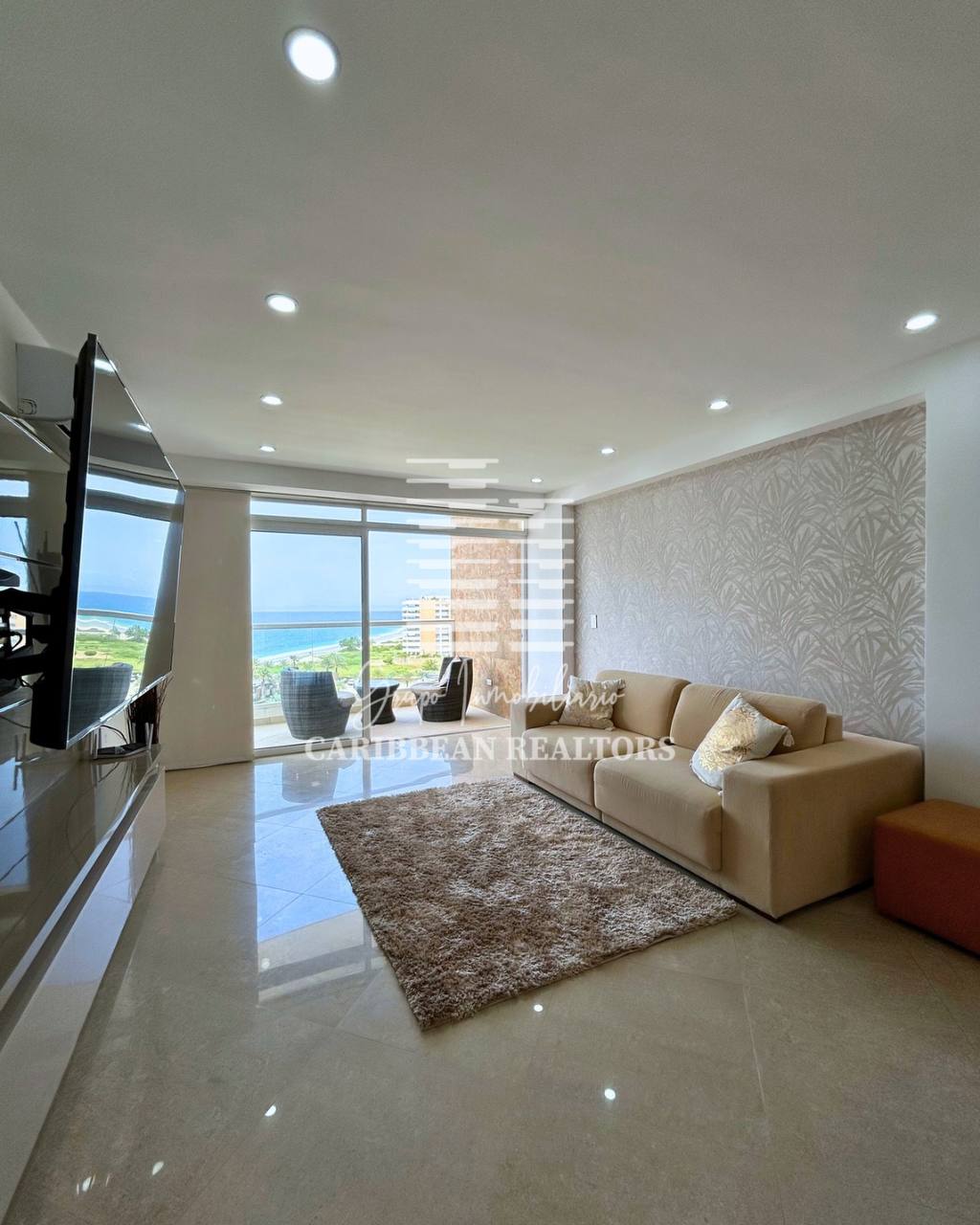 EN ALQUILER VACACIONAL MODERNO APARTAMENTO EN EL CONJUNTO RESIDENCIAL BLUE BAY EN PLAYA MORENO.