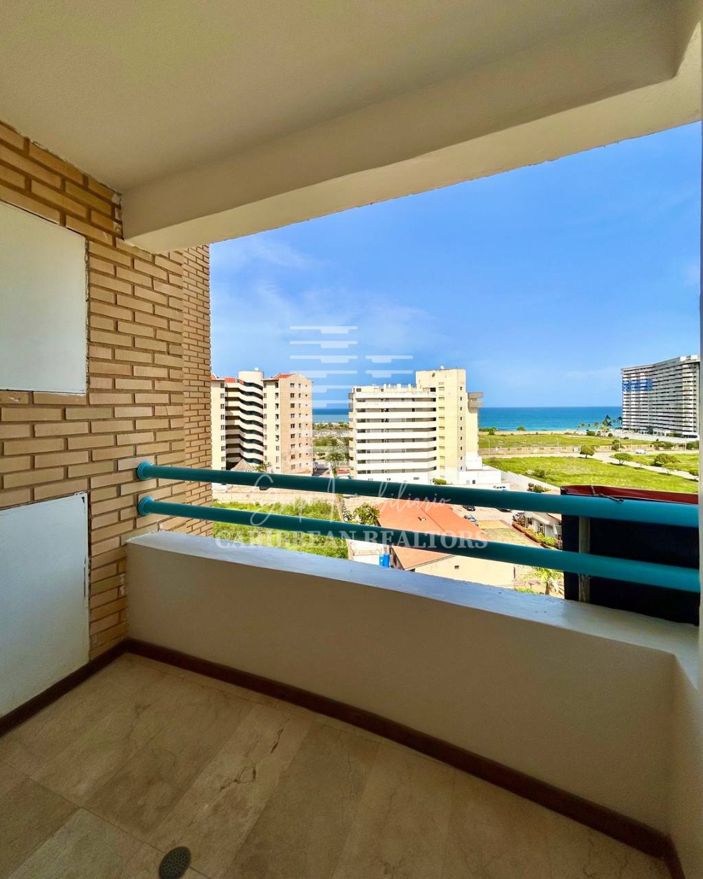 EN VENTA PENTHOUSE EN EL CONJUNTO RESIDENCIAL SOLARIUM EN COSTA AZUL.