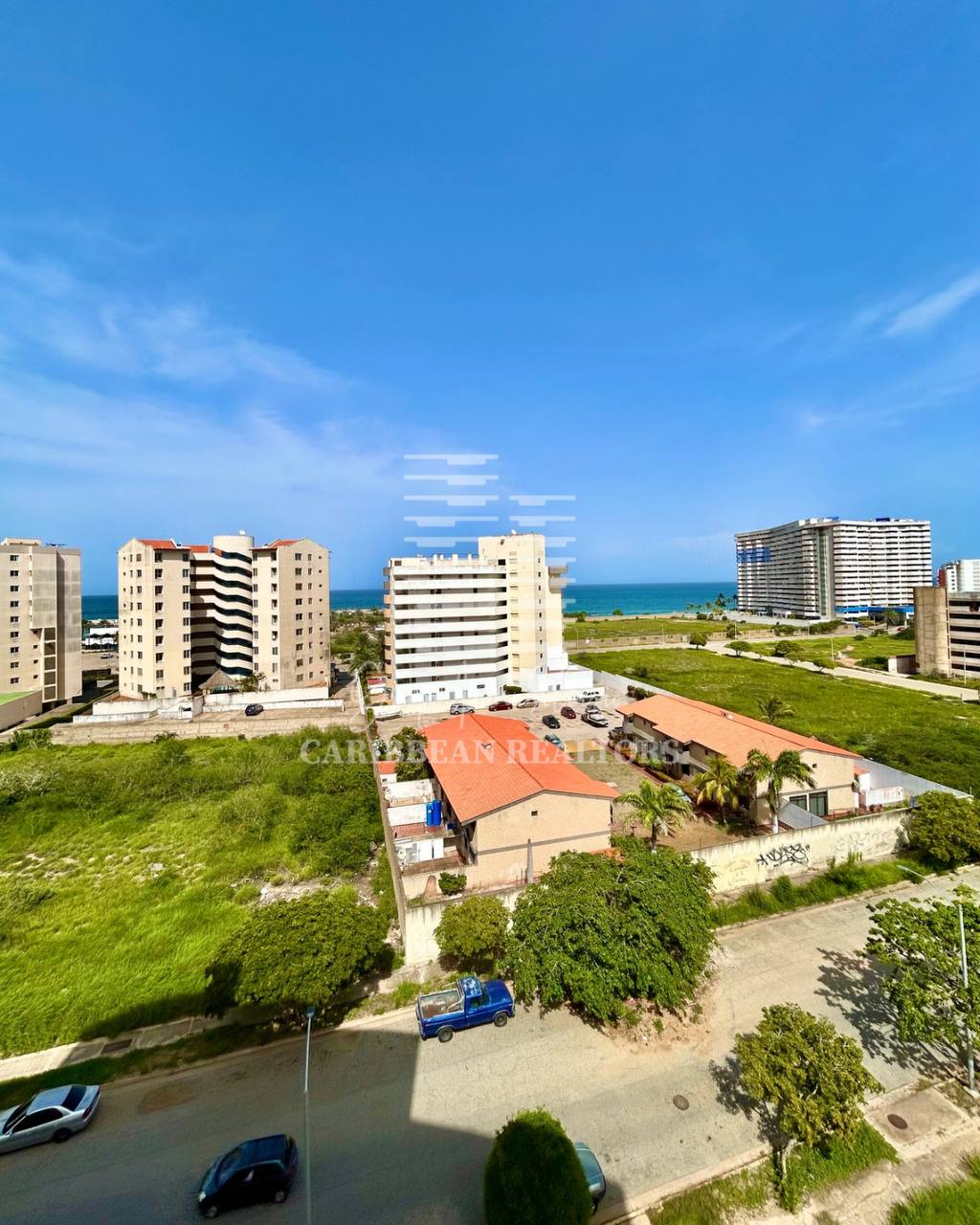 EN VENTA PENTHOUSE EN EL CONJUNTO RESIDENCIAL SOLARIUM EN COSTA AZUL.