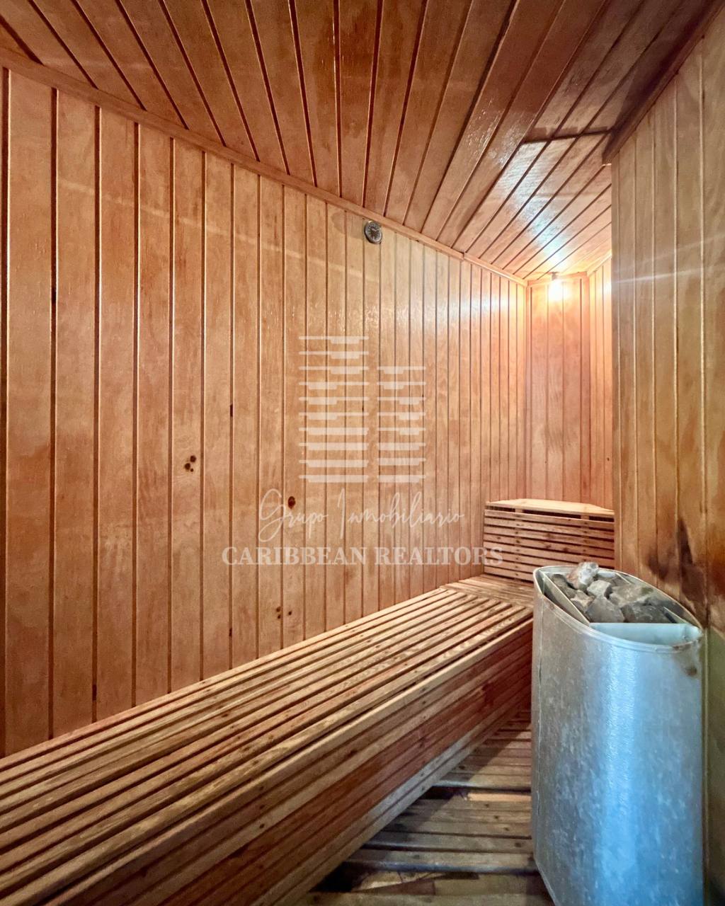 EN VENTA PENTHOUSE EN EL CONJUNTO RESIDENCIAL SOLARIUM EN COSTA AZUL.