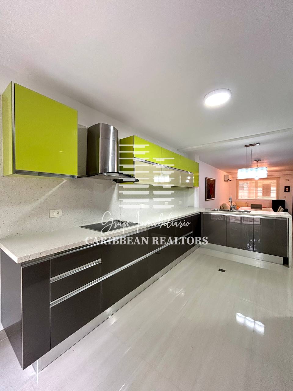 EN VENTA VILLA EN EL CONJUNTO RESIDENCIAL BALEARES VILLAS. PAMPATAR