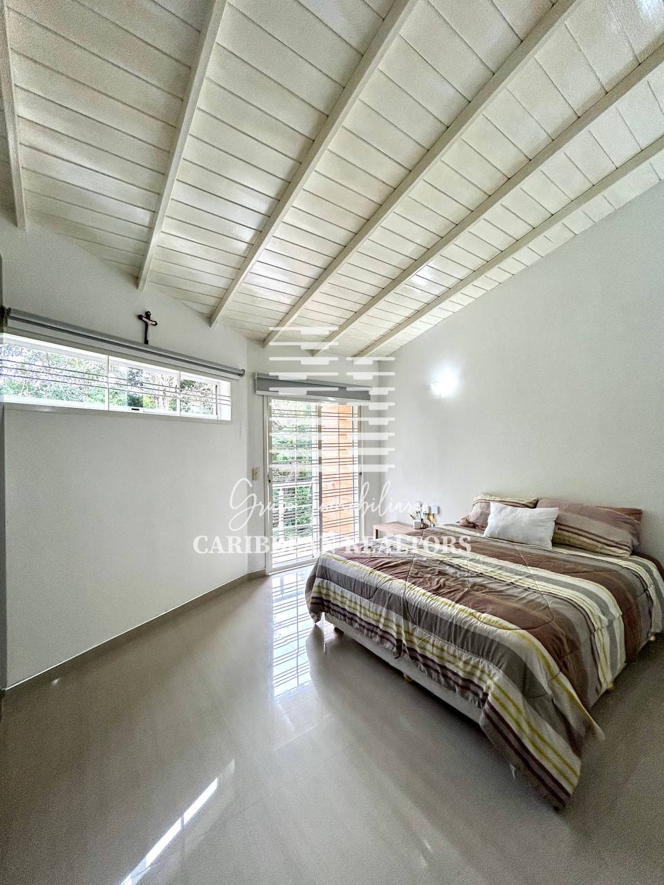 EN VENTA VILLA EN EL CONJUNTO RESIDENCIAL BALEARES VILLAS. PAMPATAR