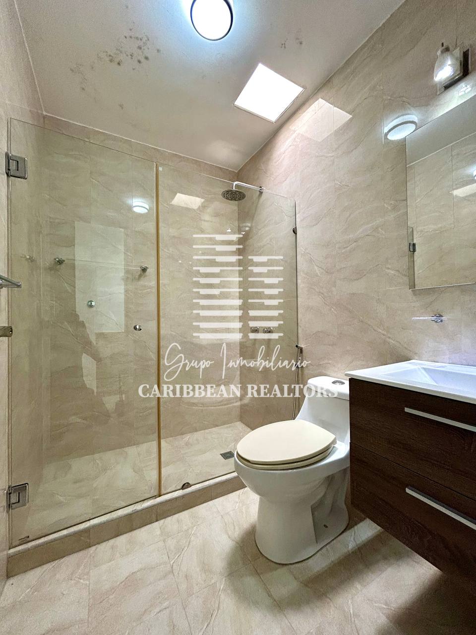 EN VENTA VILLA EN EL CONJUNTO RESIDENCIAL BALEARES VILLAS. PAMPATAR