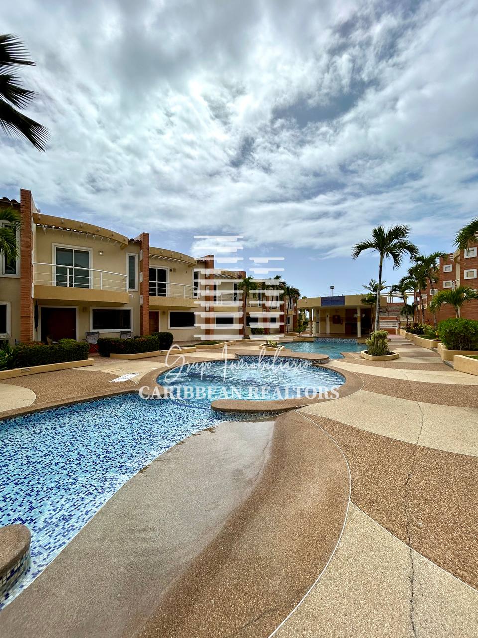 EN VENTA VILLA EN EL CONJUNTO RESIDENCIAL BALEARES VILLAS. PAMPATAR