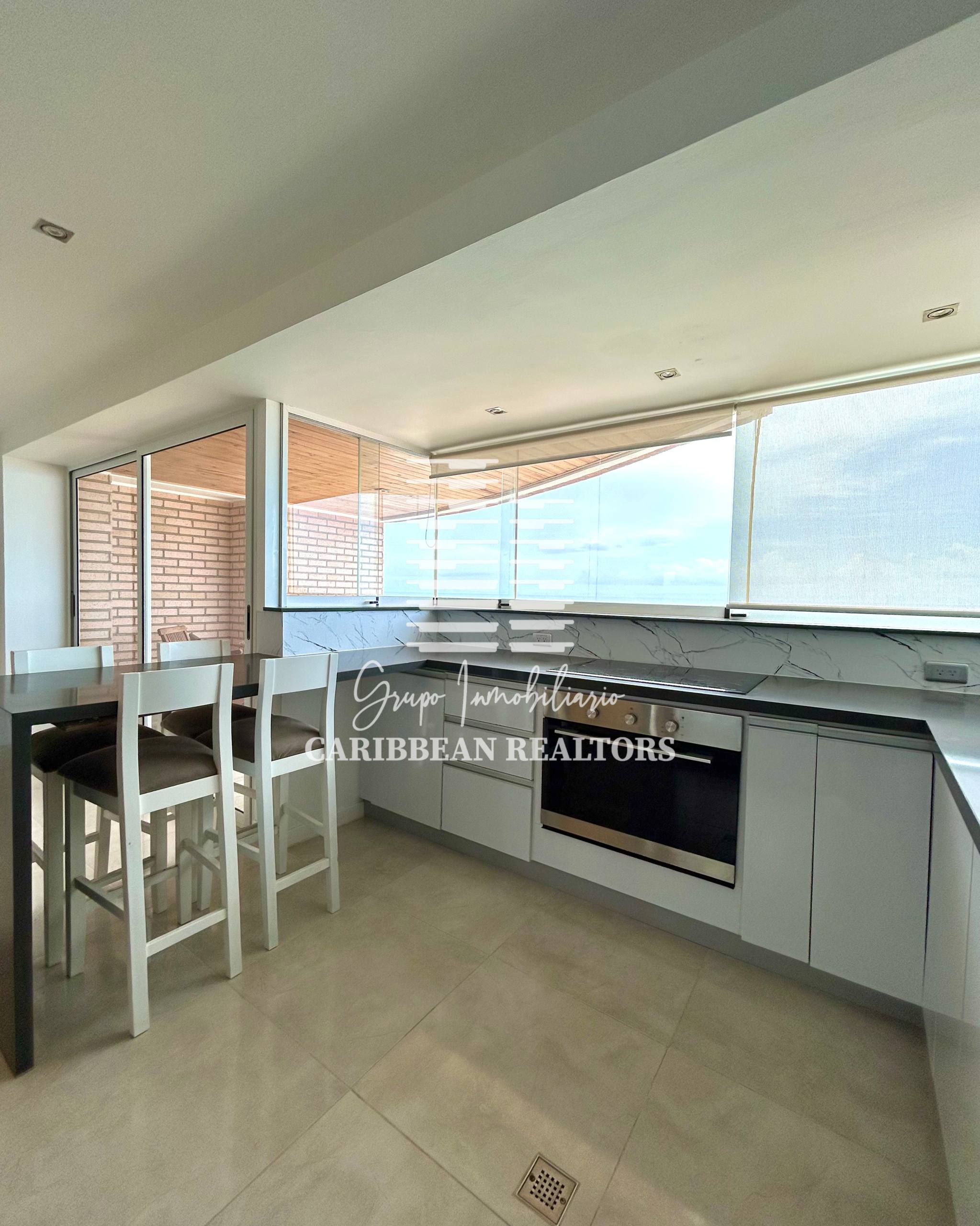 EN VENTA APARTAMENTO CON VISTA AL MAR EN EL EDIFICIO LA GOLETA EN LA CARANTA. PAMPATAR.