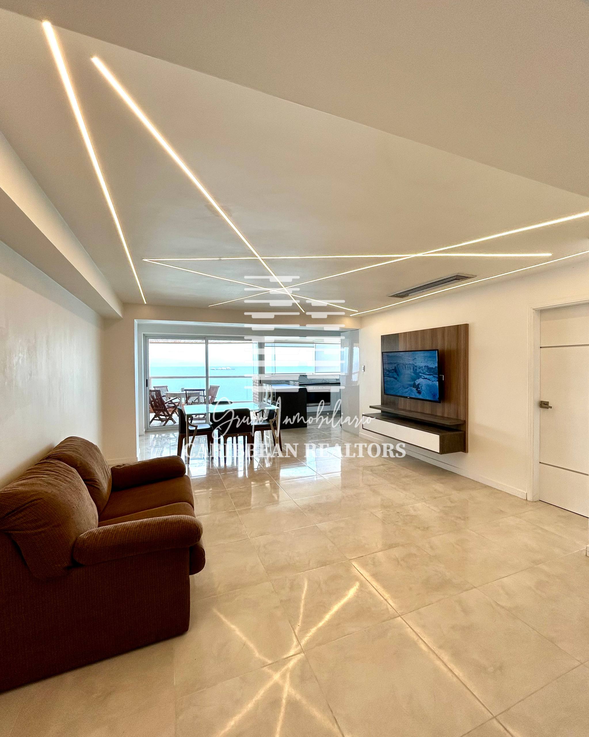 EN VENTA APARTAMENTO CON VISTA AL MAR EN EL EDIFICIO LA GOLETA EN LA CARANTA. PAMPATAR.