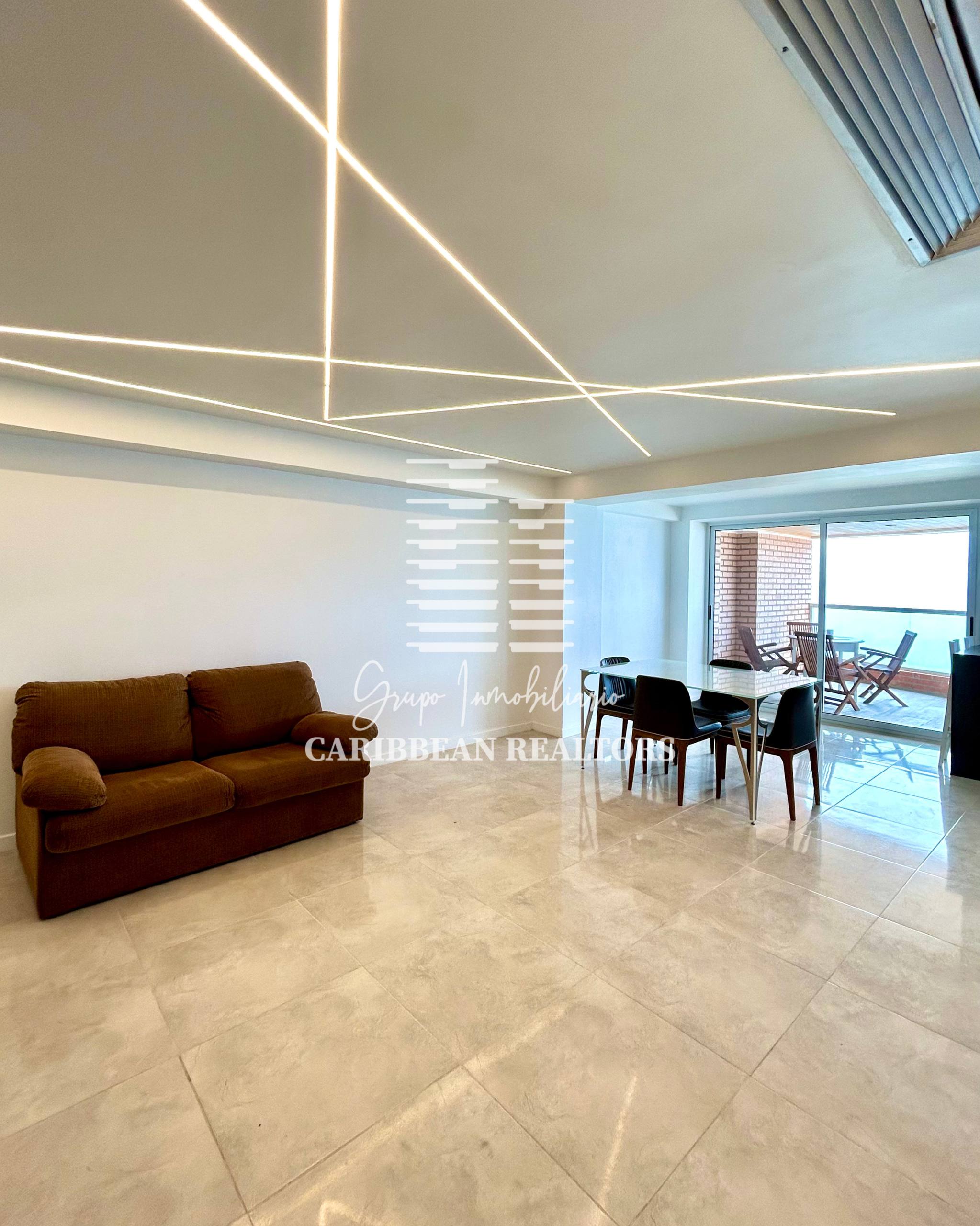 EN VENTA APARTAMENTO CON VISTA AL MAR EN EL EDIFICIO LA GOLETA EN LA CARANTA. PAMPATAR.