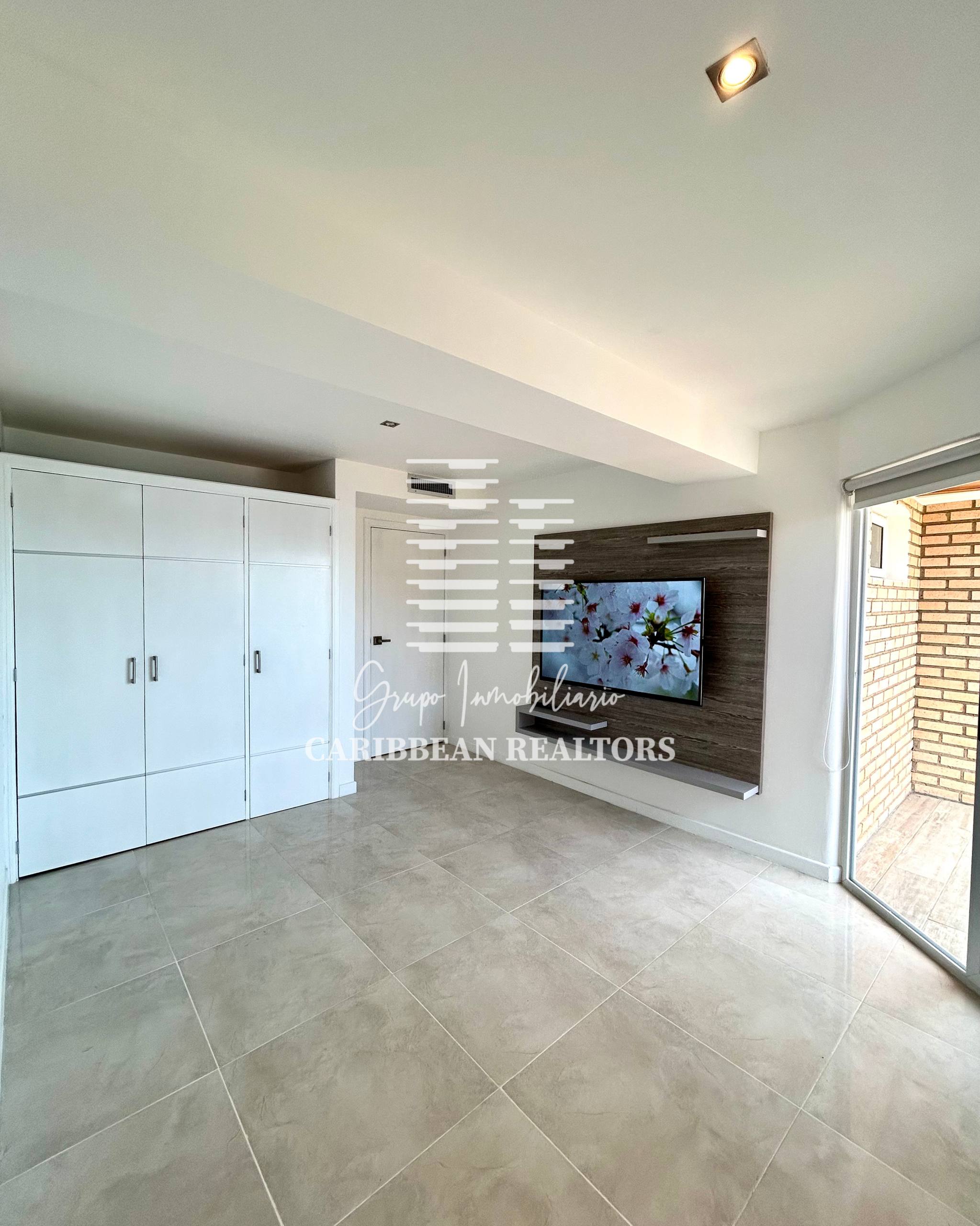 EN VENTA APARTAMENTO CON VISTA AL MAR EN EL EDIFICIO LA GOLETA EN LA CARANTA. PAMPATAR.