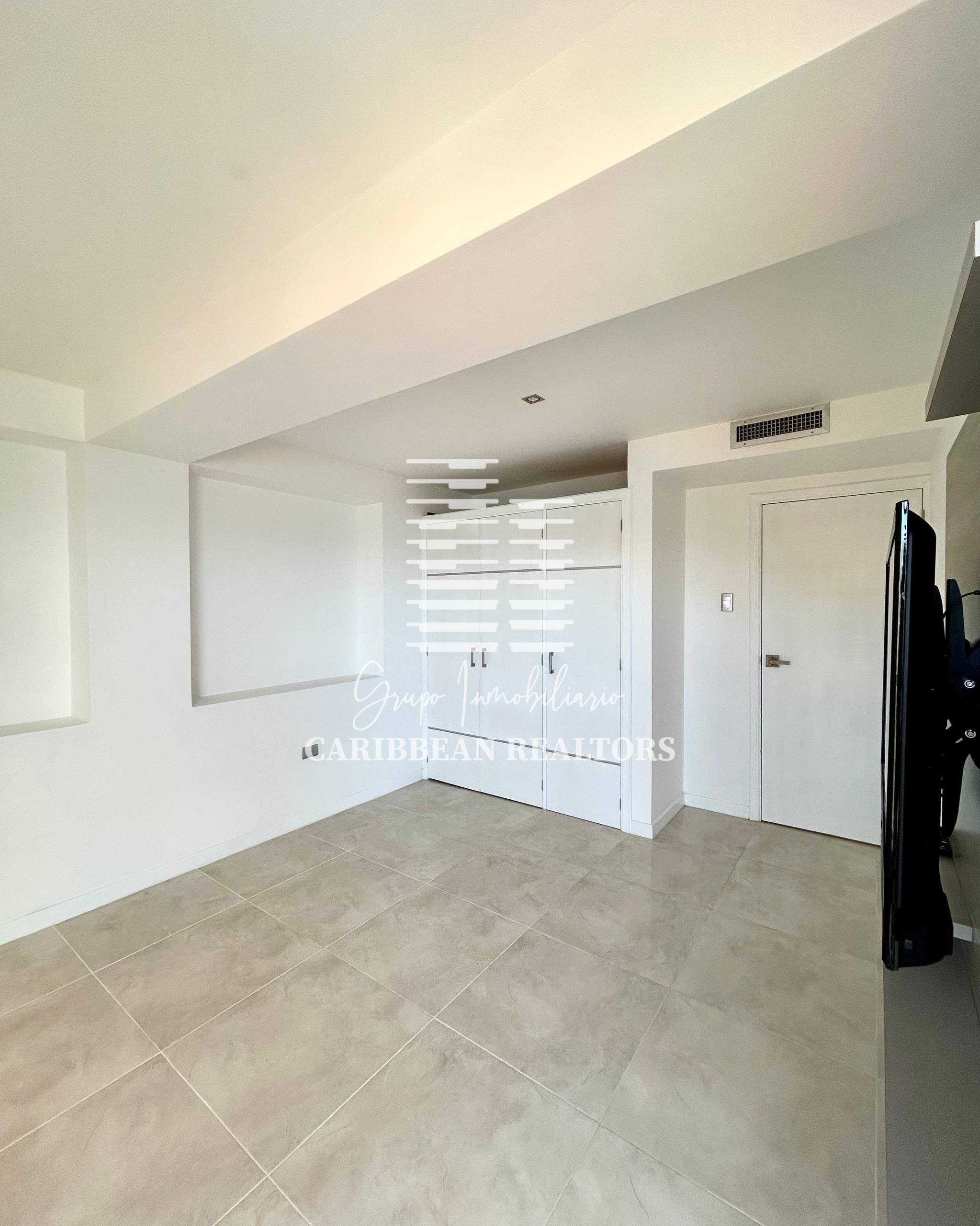 EN VENTA APARTAMENTO CON VISTA AL MAR EN EL EDIFICIO LA GOLETA EN LA CARANTA. PAMPATAR.