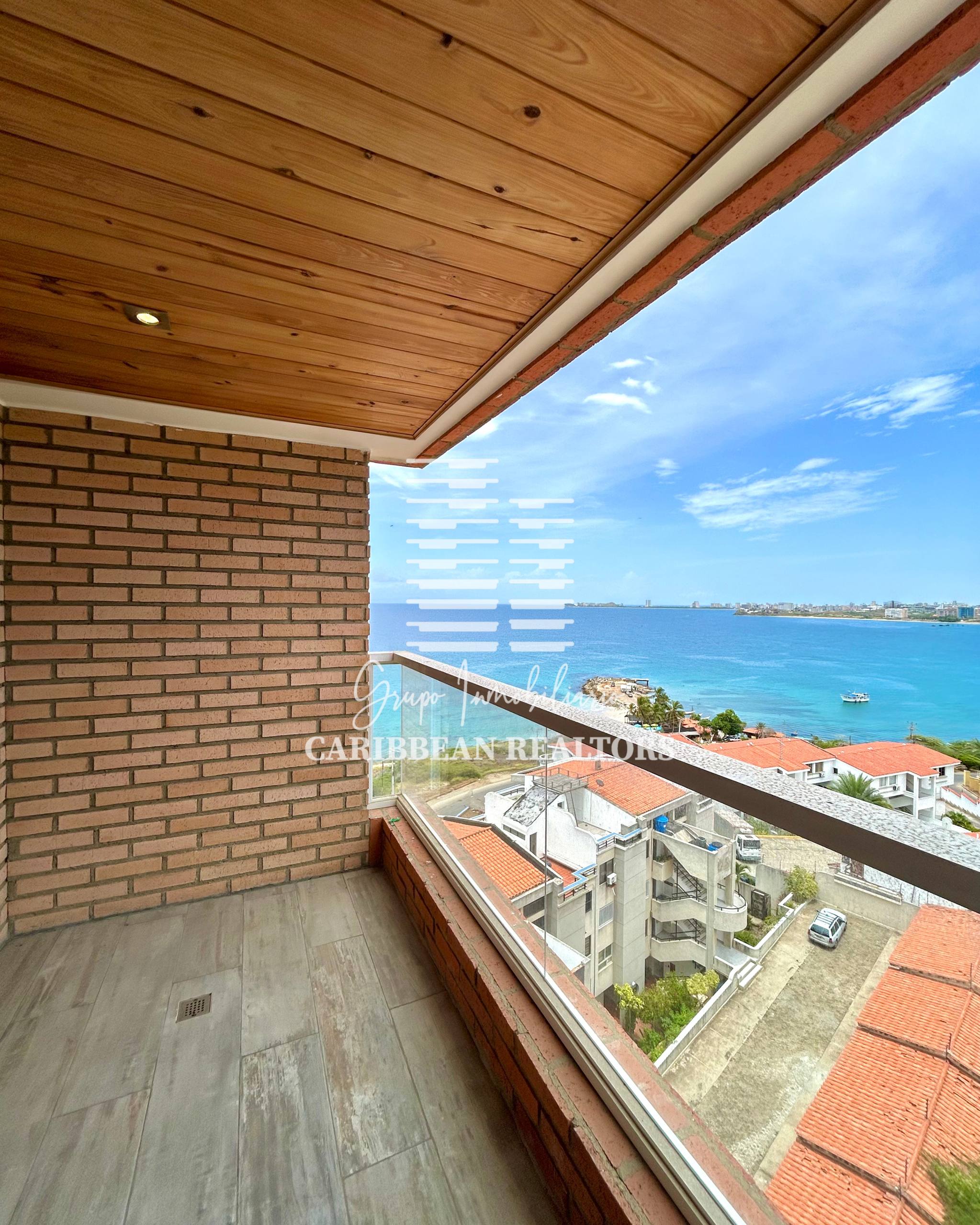 EN VENTA APARTAMENTO CON VISTA AL MAR EN EL EDIFICIO LA GOLETA EN LA CARANTA. PAMPATAR.