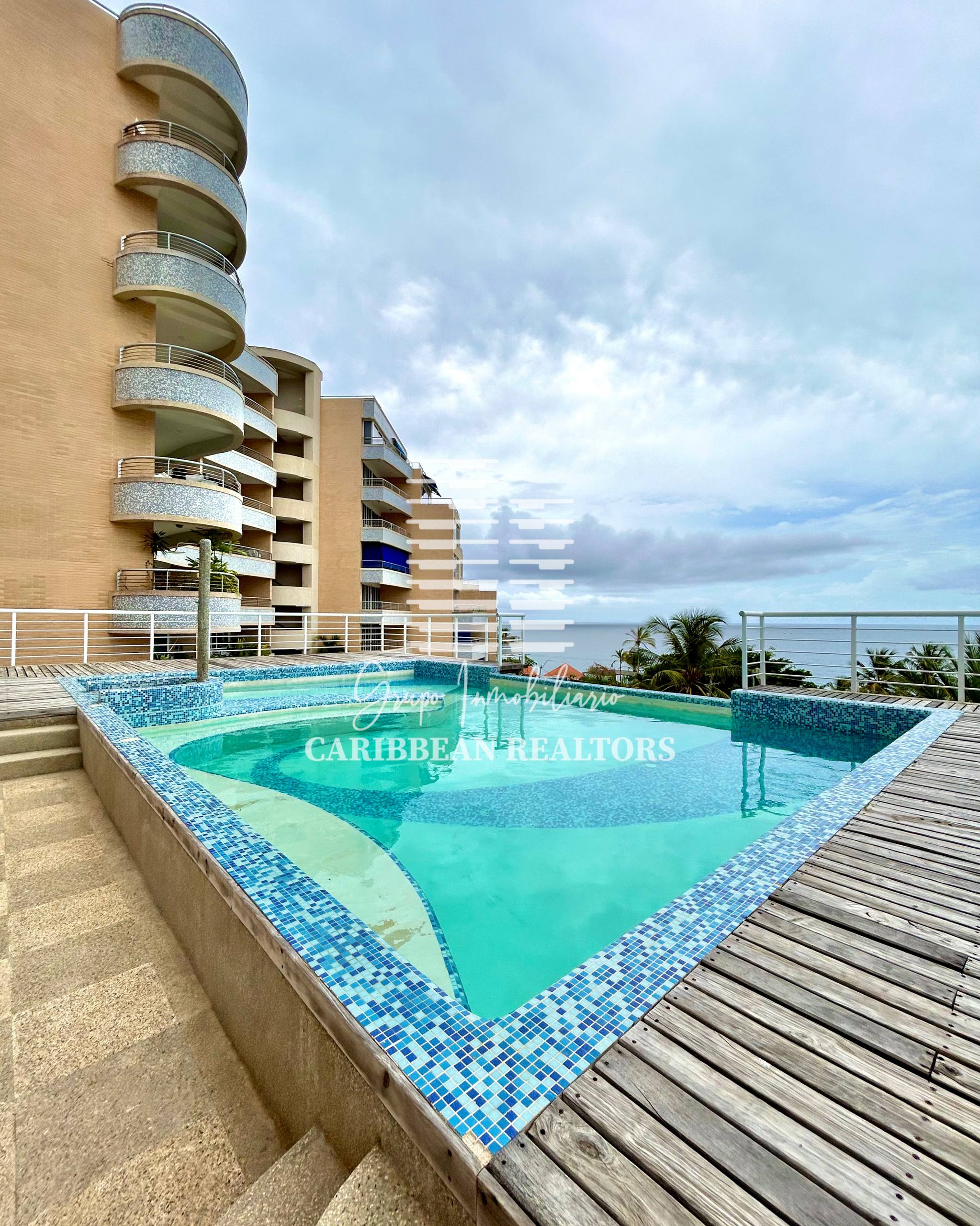 EN VENTA APARTAMENTO CON VISTA AL MAR EN EL EDIFICIO LA GOLETA EN LA CARANTA. PAMPATAR.