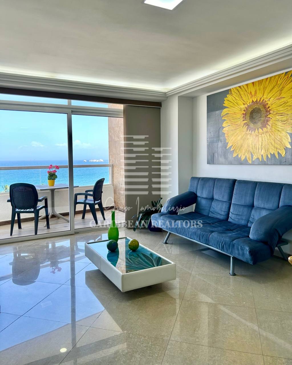 EN VENTA APARTAMENTO CON PRECIOSA VISTA AL MAR EL CONJ RESD BLUE BAY SUITE. PLAYA MORENO. PAMPATAR.