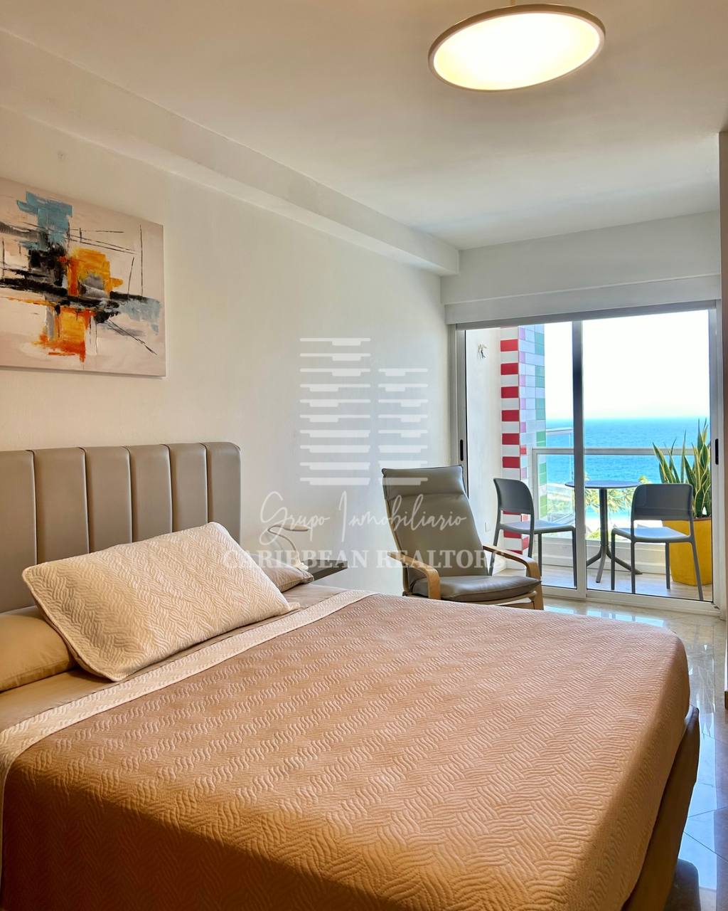 EN VENTA APARTAMENTO CON PRECIOSA VISTA AL MAR EL CONJ RESD BLUE BAY SUITE. PLAYA MORENO. PAMPATAR.