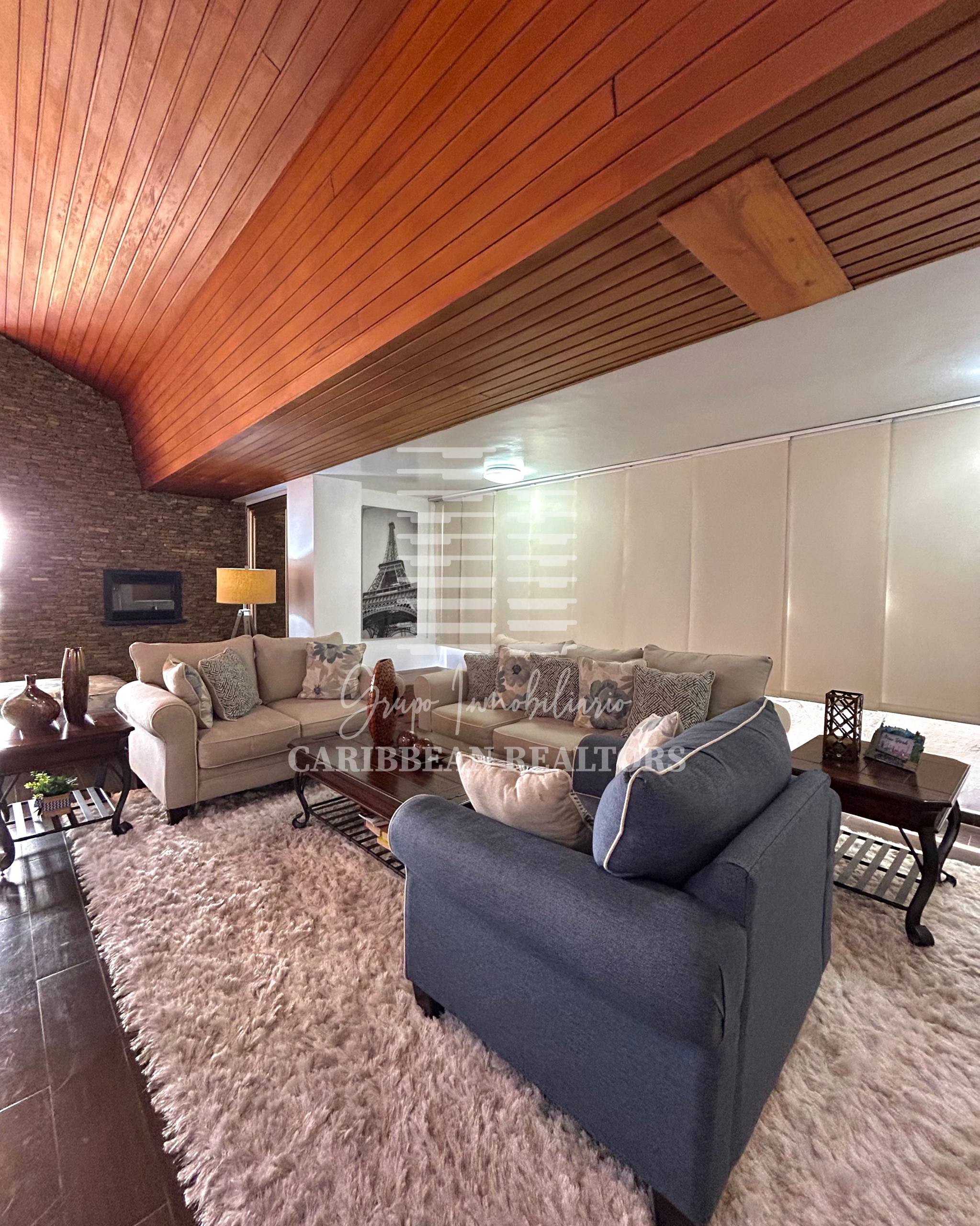 EN VENTA PENTHOUSE EN EL CONJUNTO RESIDENCIAL VENEZIA SUITES, AV. ALDONZA MANRIQUE.