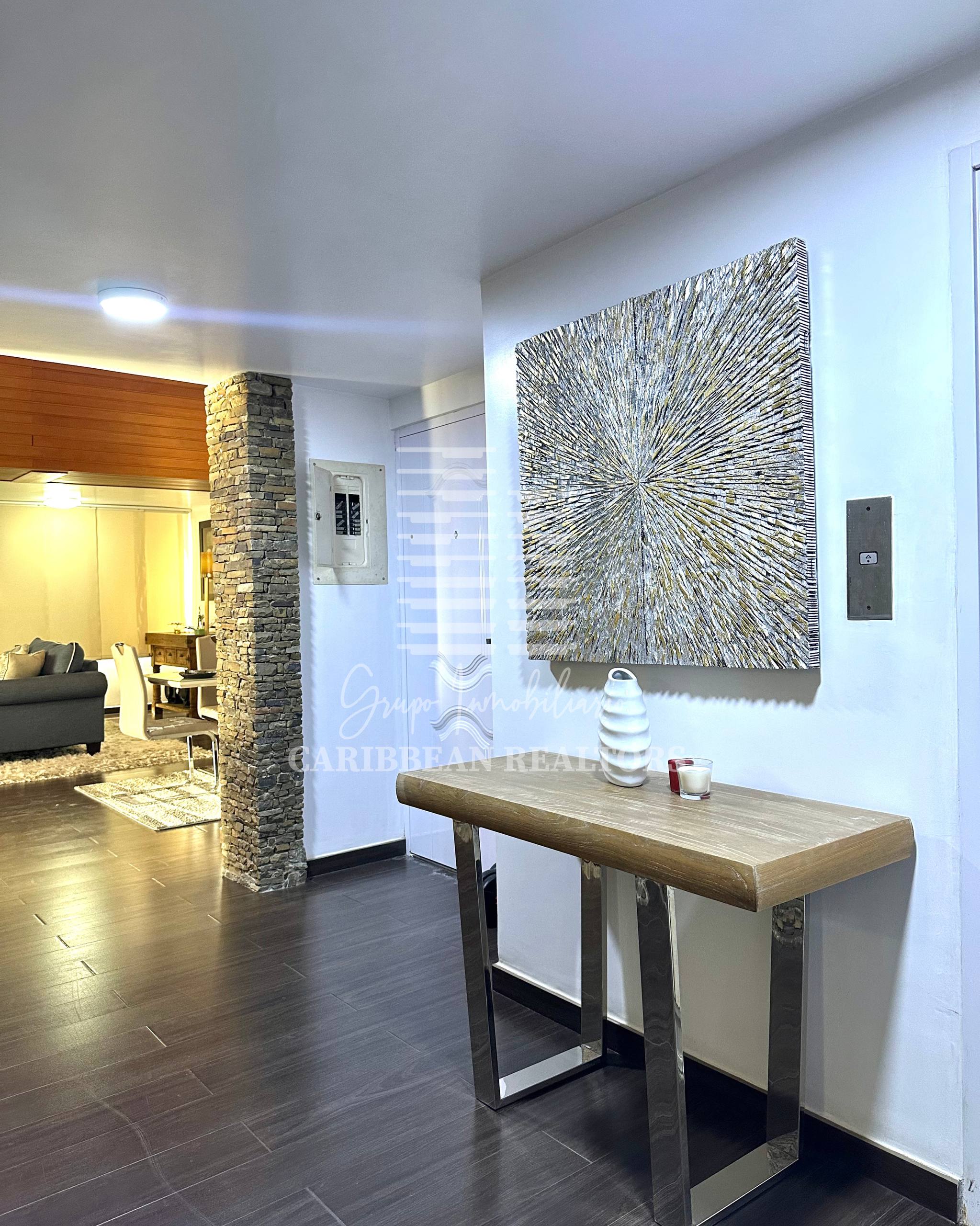 EN VENTA PENTHOUSE EN EL CONJUNTO RESIDENCIAL VENEZIA SUITES, AV. ALDONZA MANRIQUE.