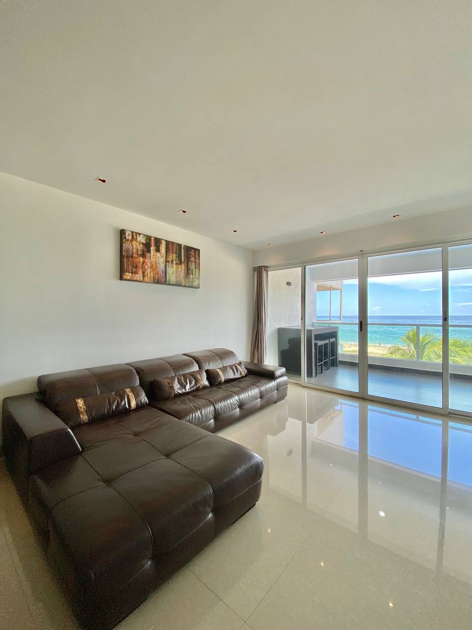 EN VENTA APARTAMENTO CON VISTA Y ACCESO AL MAR EN EL CONJUNTO RESIDENCIAL PORTOVECCHIO