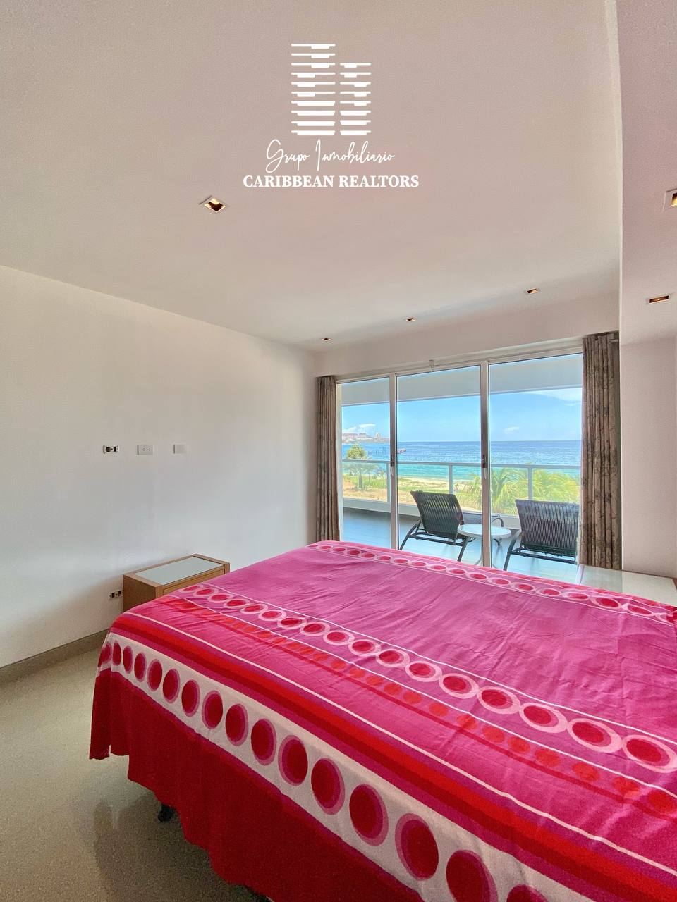 EN VENTA APARTAMENTO CON VISTA Y ACCESO AL MAR EN EL CONJUNTO RESIDENCIAL PORTOVECCHIO