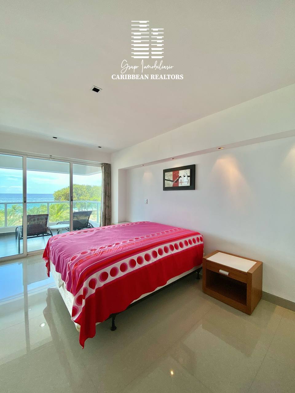 EN VENTA APARTAMENTO CON VISTA Y ACCESO AL MAR EN EL CONJUNTO RESIDENCIAL PORTOVECCHIO