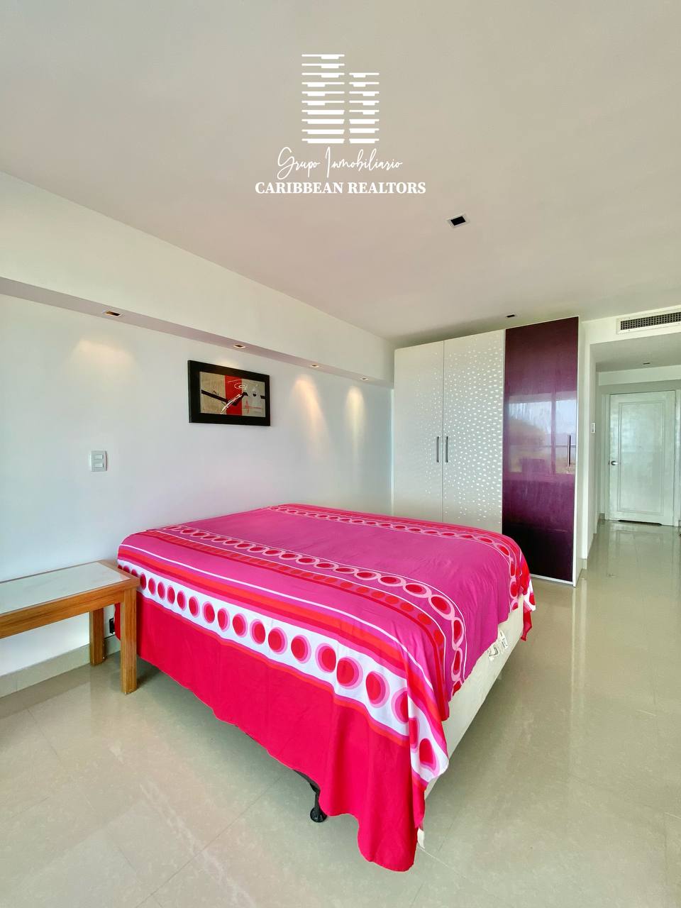 EN VENTA APARTAMENTO CON VISTA Y ACCESO AL MAR EN EL CONJUNTO RESIDENCIAL PORTOVECCHIO