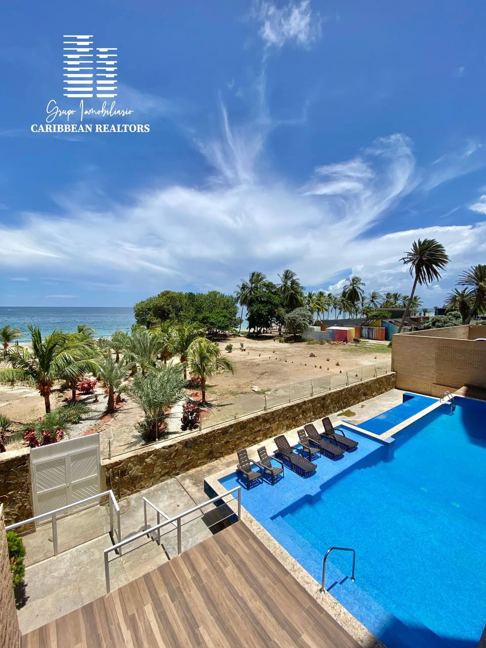 EN VENTA APARTAMENTO CON VISTA Y ACCESO AL MAR EN EL CONJUNTO RESIDENCIAL PORTOVECCHIO