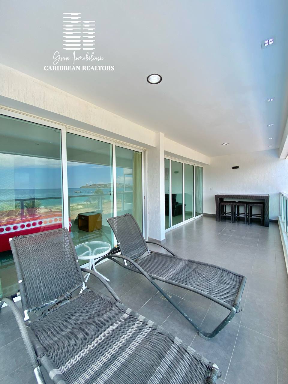 EN VENTA APARTAMENTO CON VISTA Y ACCESO AL MAR EN EL CONJUNTO RESIDENCIAL PORTOVECCHIO