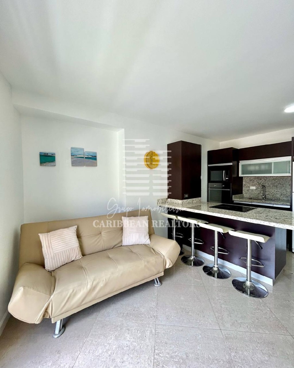EN VENTA APARTAMENTO EN EL CONJUNTO RESIDENCIAL BLUE BAY SUITES. PLAYA MORENO. PAMPATAR.