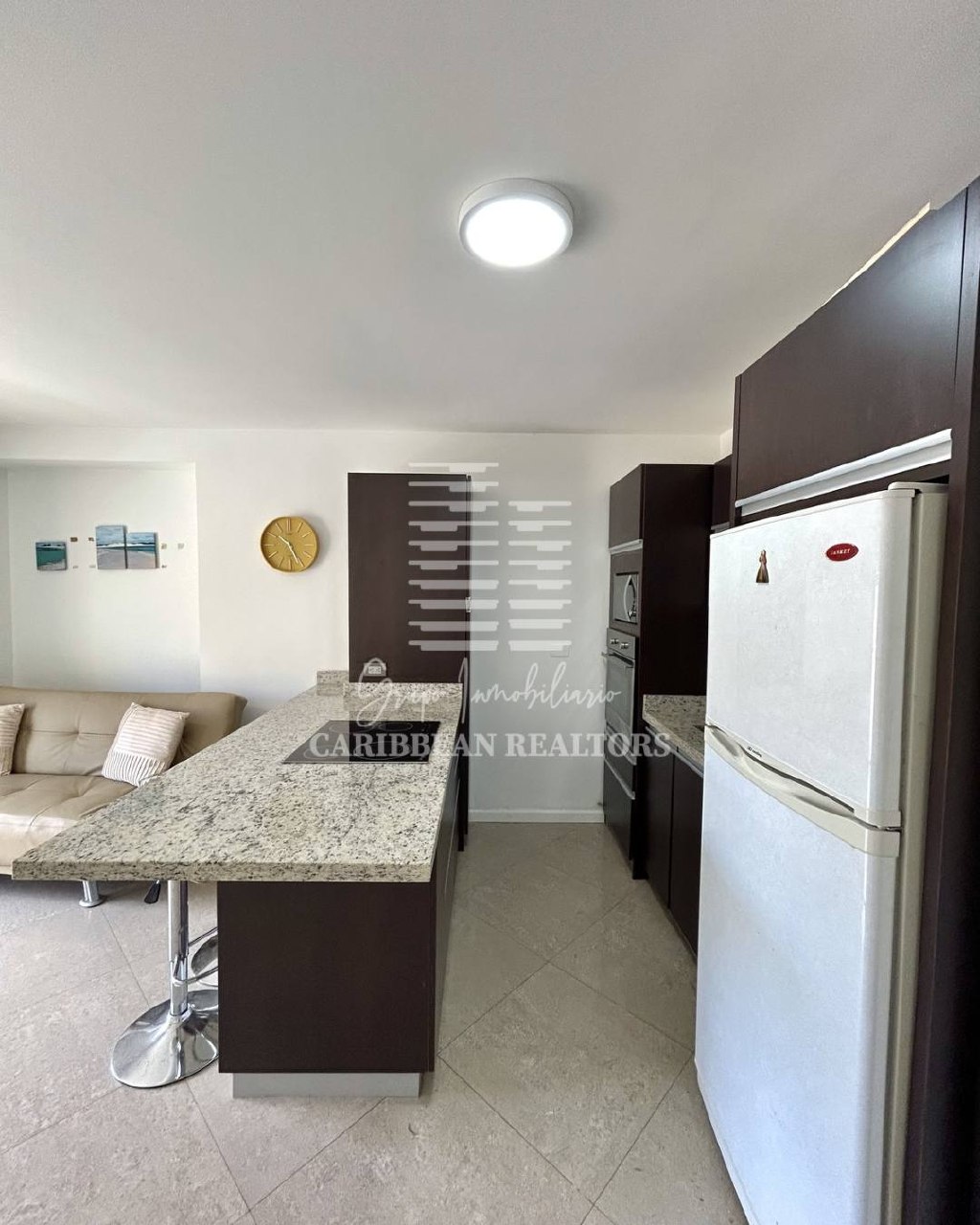 EN VENTA APARTAMENTO EN EL CONJUNTO RESIDENCIAL BLUE BAY SUITES. PLAYA MORENO. PAMPATAR.