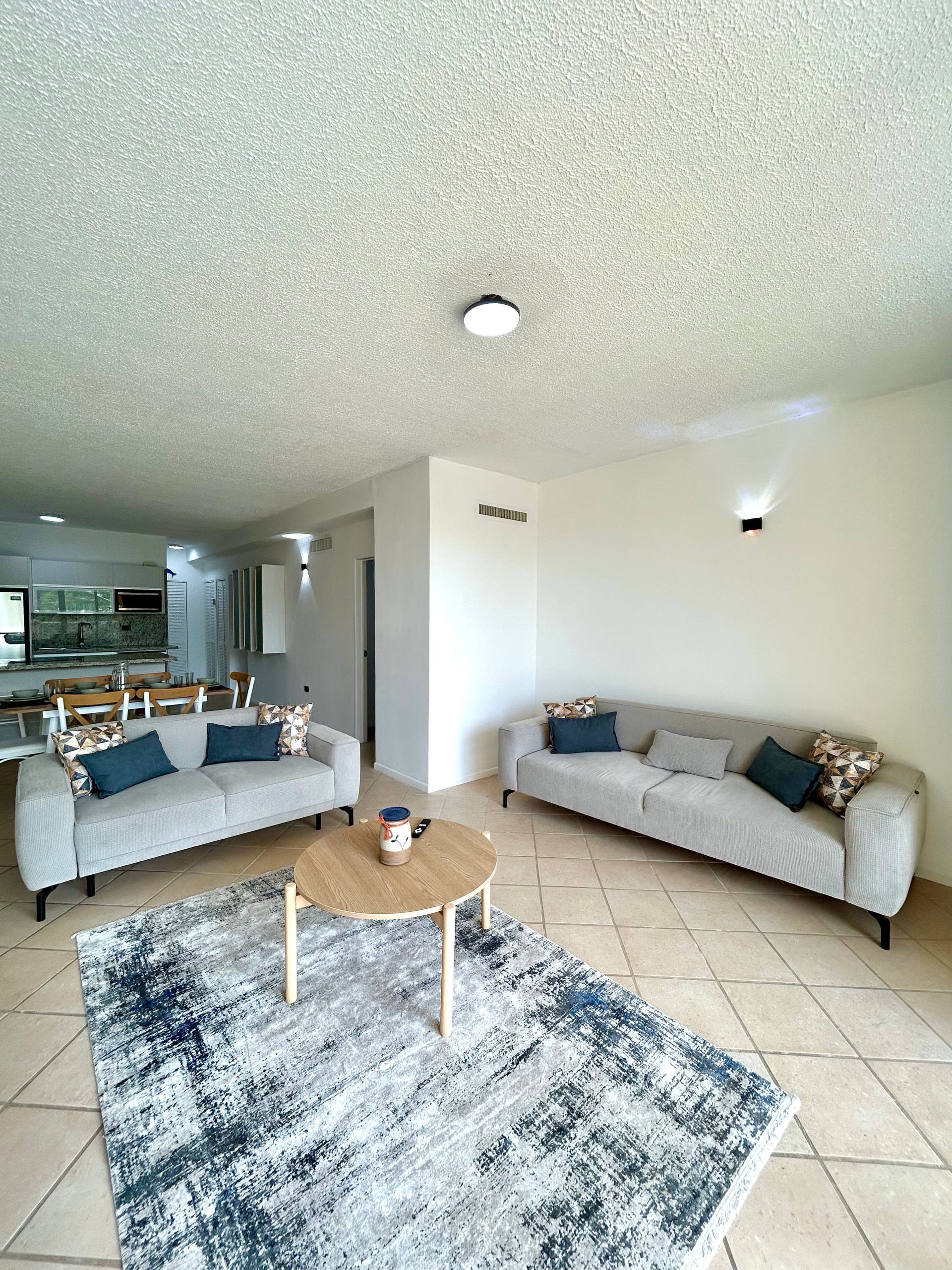 EN VENTA MODERNO APARTAMENTO CON ACCESO A PLAYA PARGUITO EN EL CONJUNTO RESIDENCIAL TERRAZAS DE CIMARRON. 