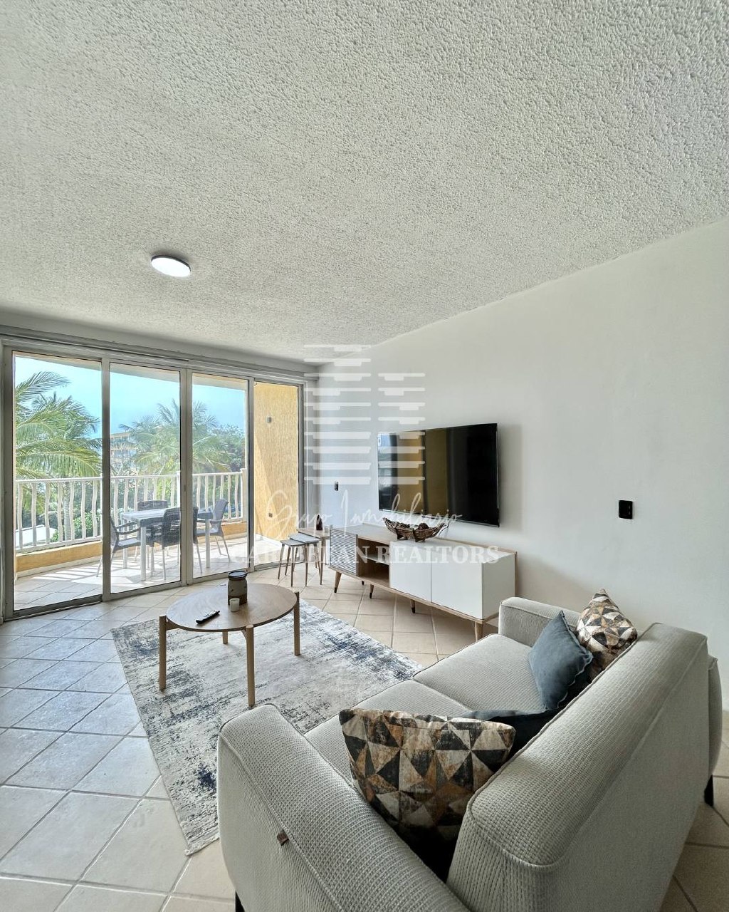 EN VENTA MODERNO APARTAMENTO CON ACCESO A PLAYA PARGUITO EN EL CONJUNTO RESIDENCIAL TERRAZAS DE CIMARRON. 