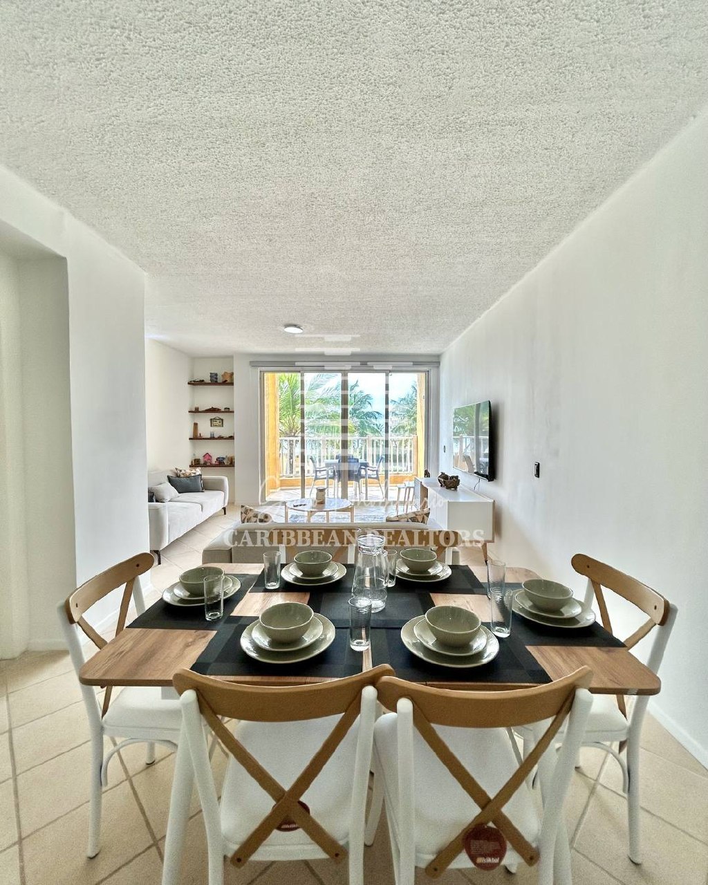 EN VENTA MODERNO APARTAMENTO CON ACCESO A PLAYA PARGUITO EN EL CONJUNTO RESIDENCIAL TERRAZAS DE CIMARRON. 