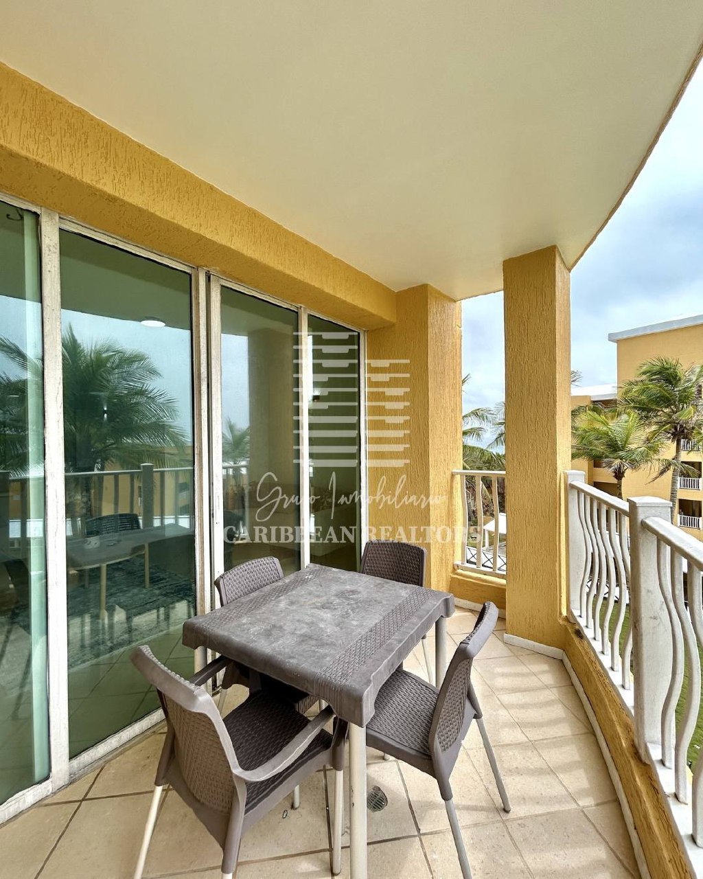 EN VENTA MODERNO APARTAMENTO CON ACCESO A PLAYA PARGUITO EN EL CONJUNTO RESIDENCIAL TERRAZAS DE CIMARRON. 