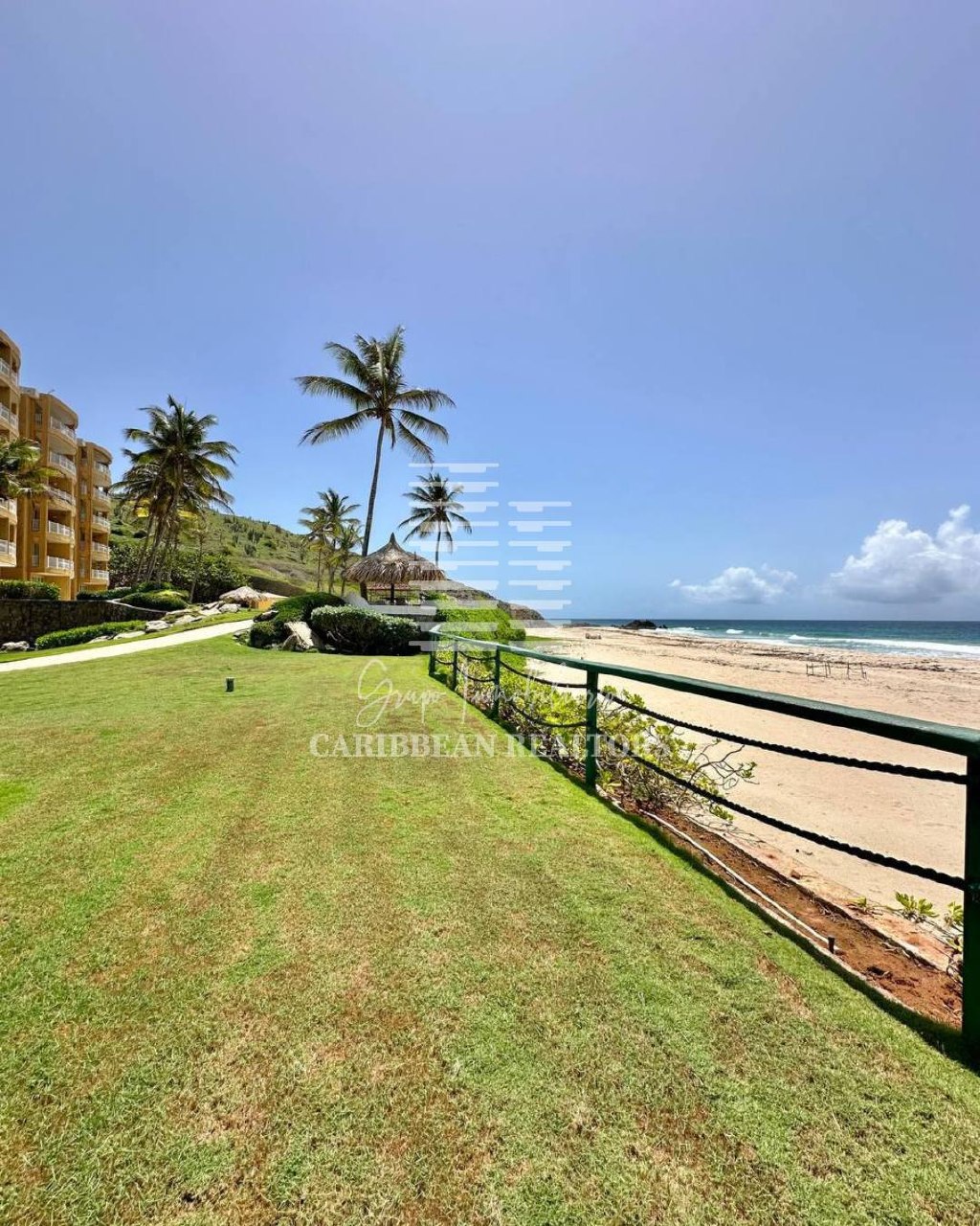 EN VENTA MODERNO APARTAMENTO CON ACCESO A PLAYA PARGUITO EN EL CONJUNTO RESIDENCIAL TERRAZAS DE CIMARRON. 