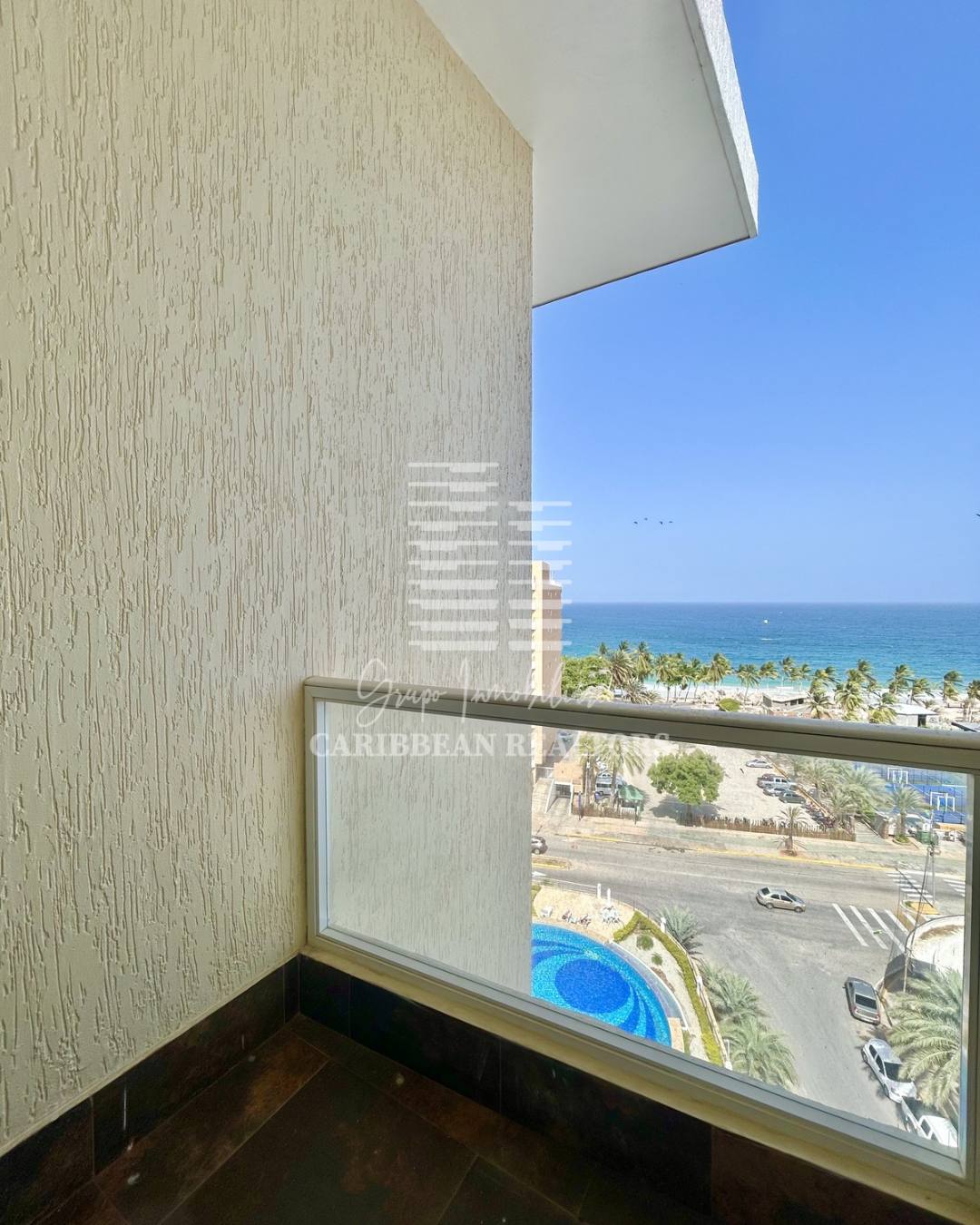 EN VENTA MODERNO PENTHOUSE CON VISTA AL MAR EN EL CONJUNTO RESIDENCIAL BLUE BAY SUITES. PLAYA MORENO. PAMPATAR.