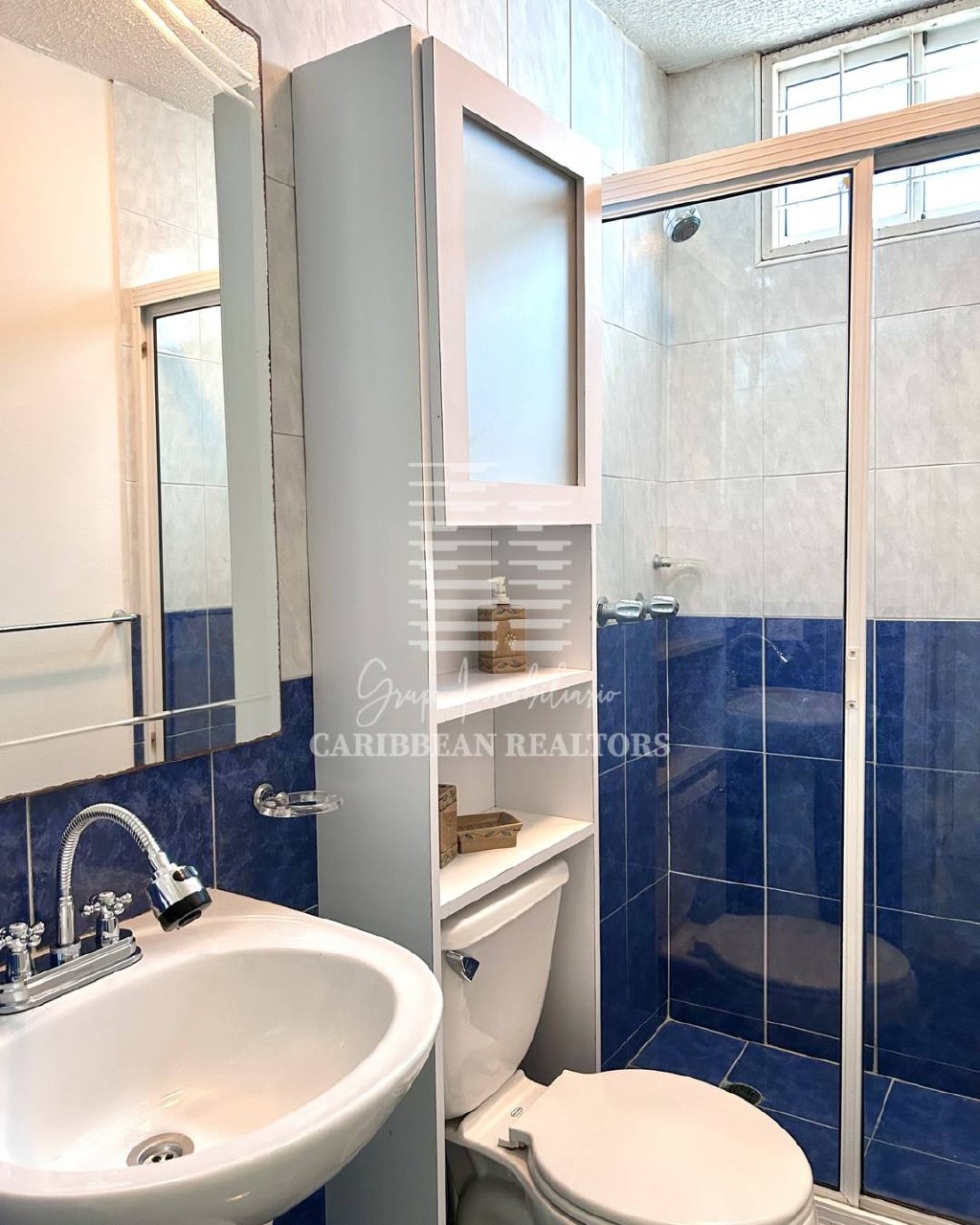 EN VENTA COMODO APARTAMENTO EN EL CONJUNTO RESIDENCIAL LA MARINA A SOLO PASOS DE PLAYA LA CARACOLA. 