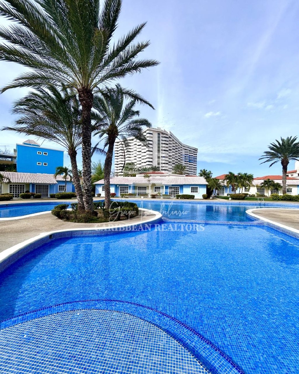 EN VENTA COMODO APARTAMENTO EN EL CONJUNTO RESIDENCIAL LA MARINA A SOLO PASOS DE PLAYA LA CARACOLA. 