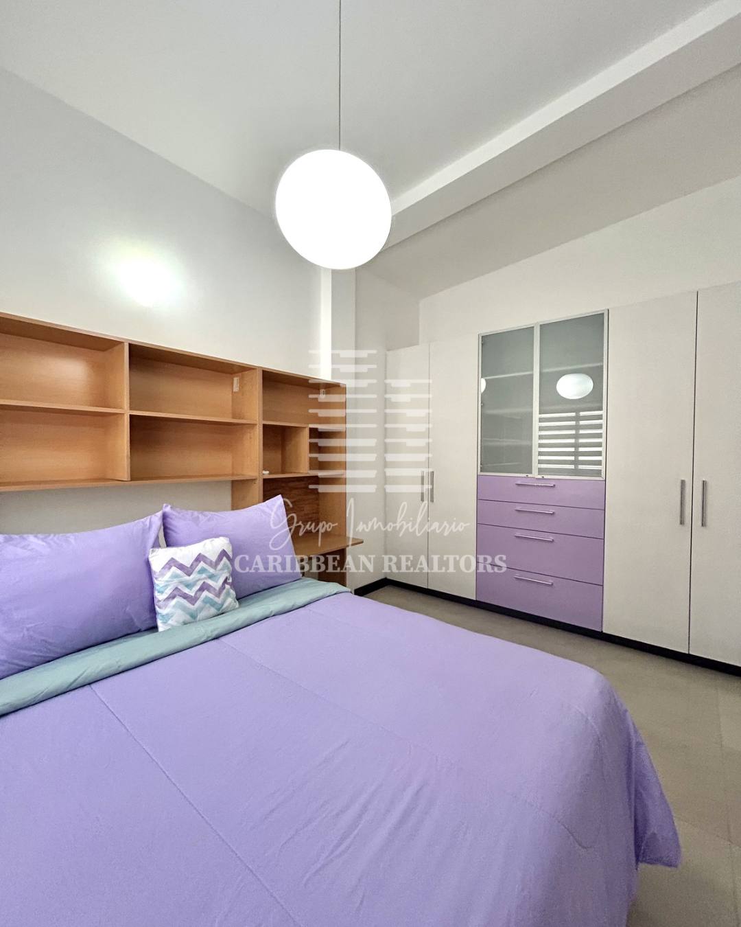 EN VENTA AMPLIAY MODERNA CASA EQUIPADA EN LA URB. PARAISO 2. PAMPATAR