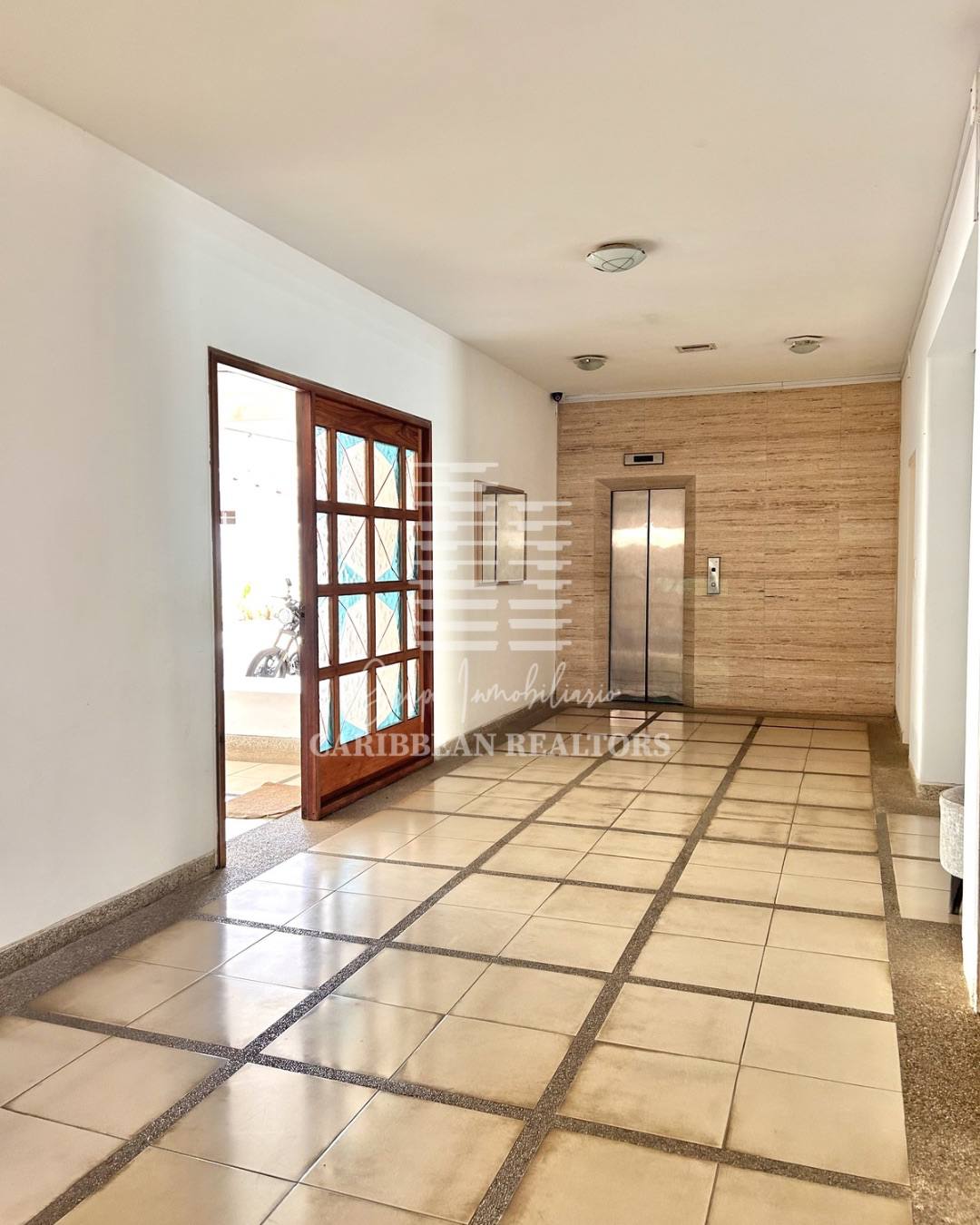 EN VENTA APARATAMENTO EN OBRA BLANCA CERCA DE PLAYA EL AGUA, EN EL CONJUNTO RESIDENCIAL LAS OLAS.