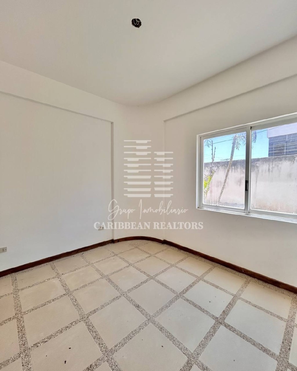 EN VENTA APARTAMENTO EN OBRA BLANCA EN EL CONJUNTO RESIDENCIAL LAS OLAS, EN LAS CERCANIAS DE PLAYA EL AGUA.