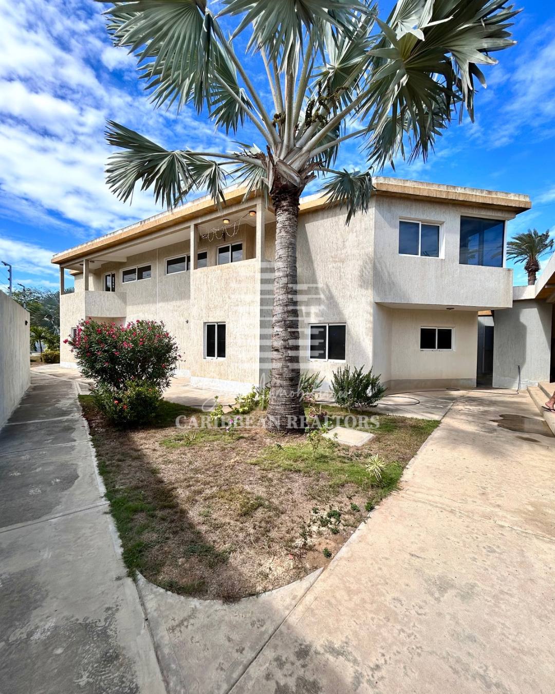 EN VENTA DOS TOWNHOSES EN LA ZONA RESIDENCIAL DE EL YAQUE. 